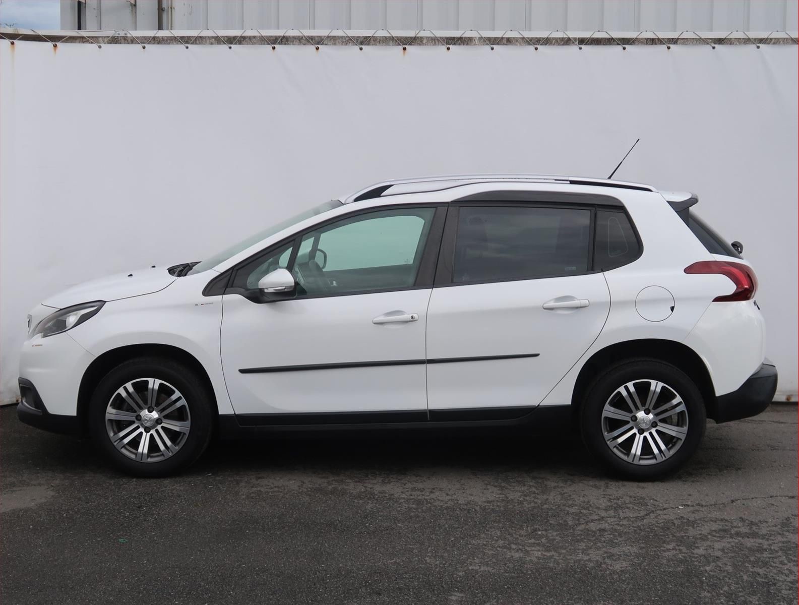 Peugeot 2008, 1.2 PureTech, ČR,1.maj - fotka 3