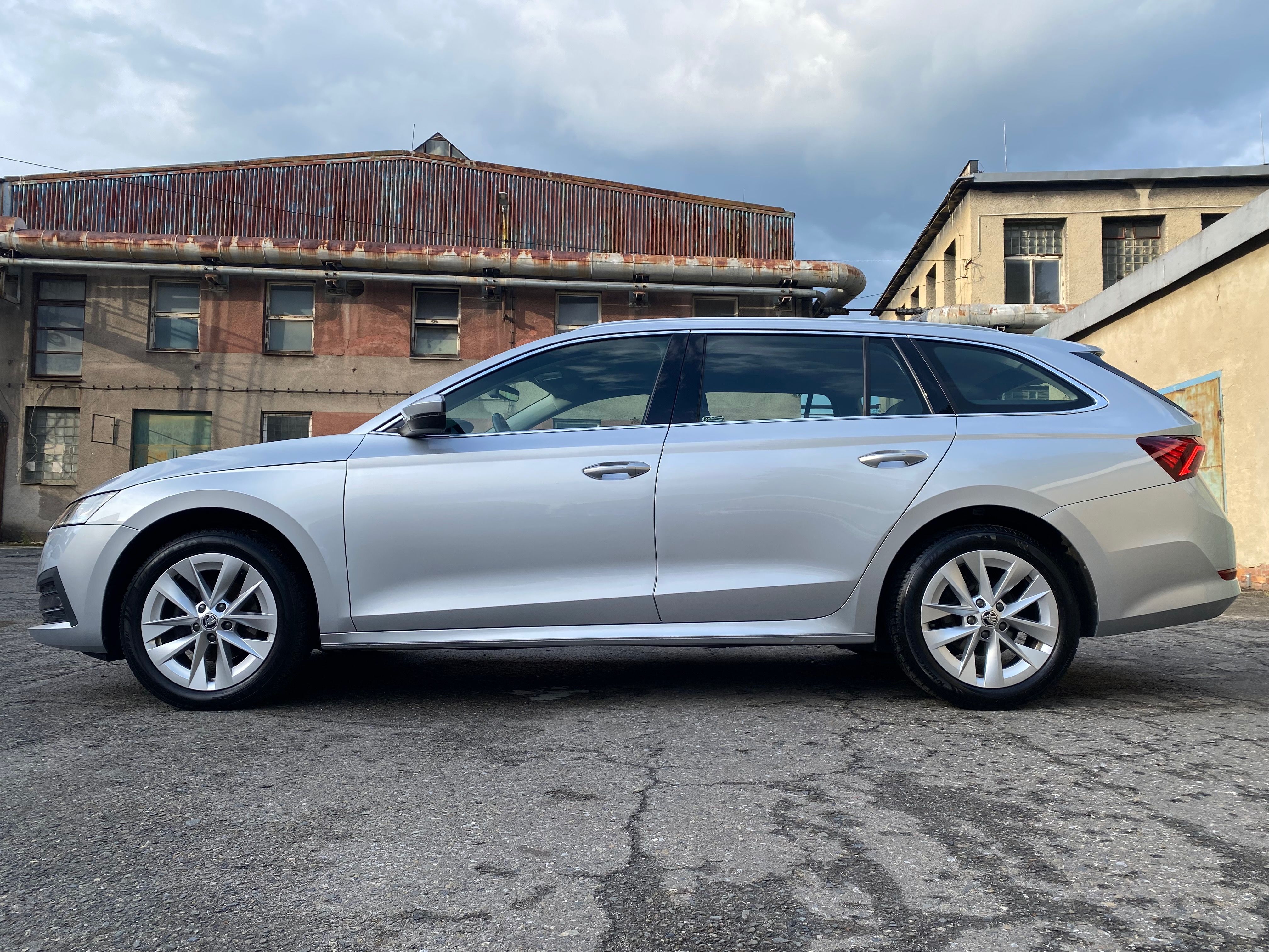 Škoda Octavia, Style+ DSG 2.0TDI 110kW ČR - fotka 4