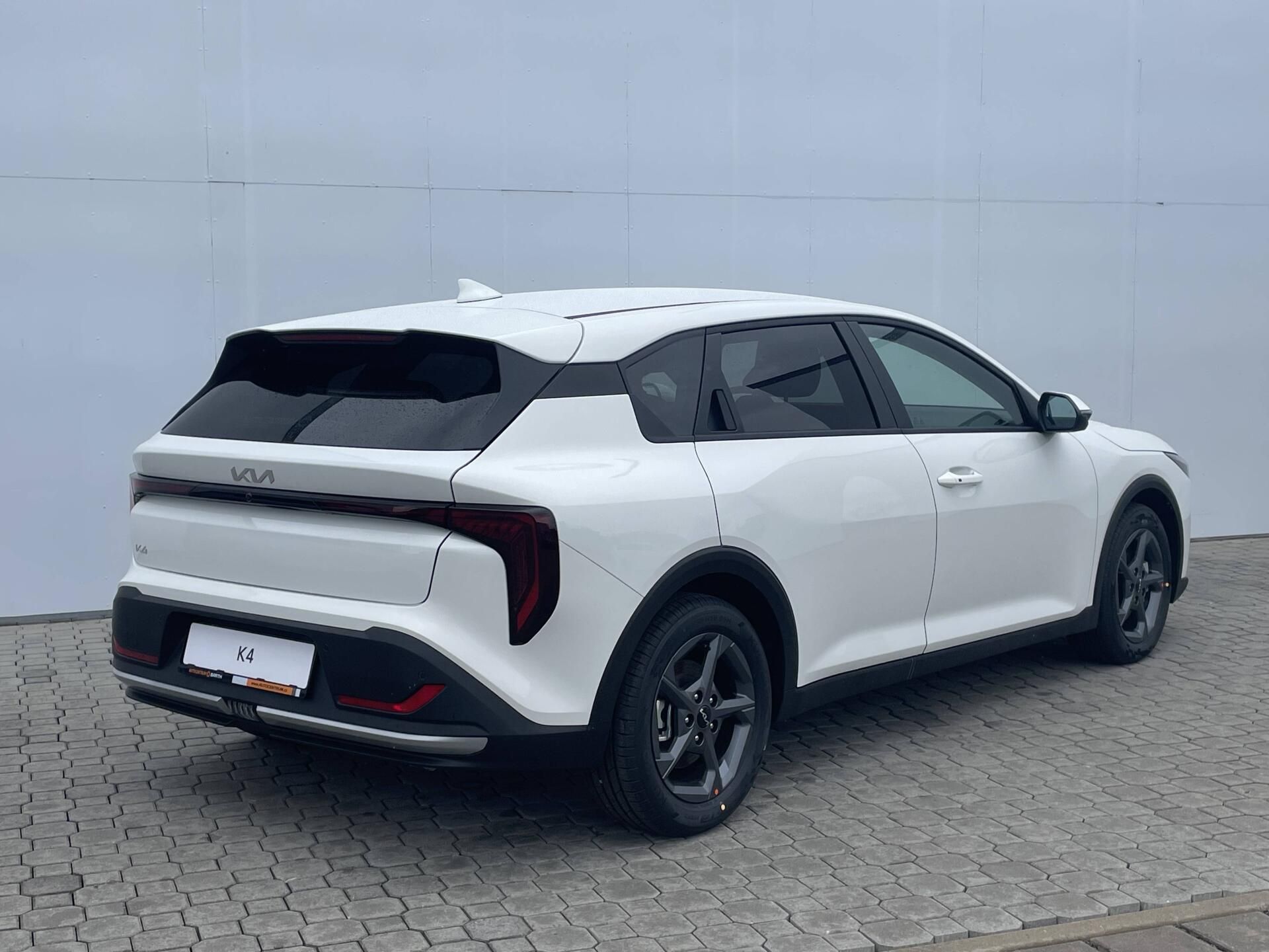 Kia K4, EXCLUSIVE 7DCT 1,6 T-GDi - fotka 2