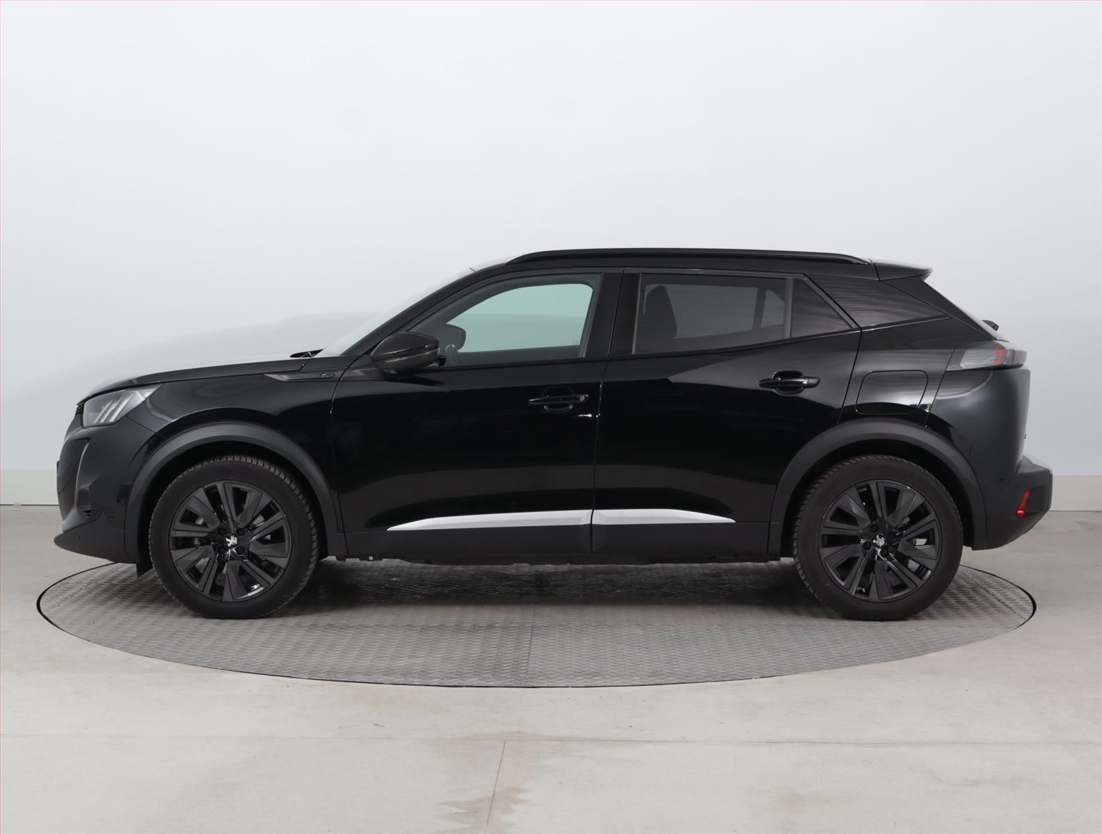 Peugeot 2008, 50 kWh, SoH 87%, GT, Automat - fotka 3