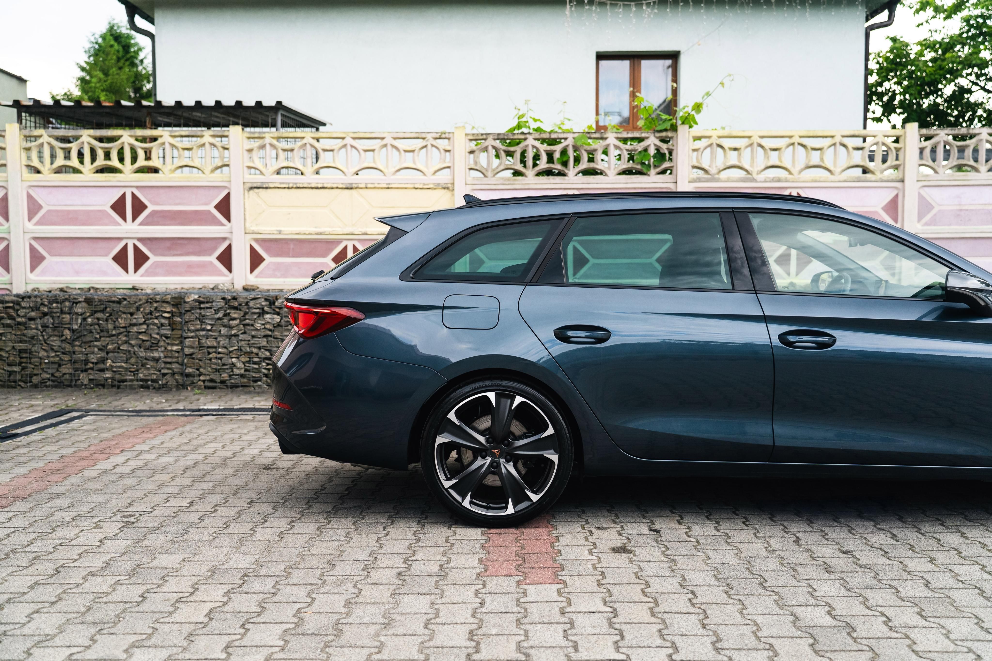 Cupra Leon, ST 180kW/Matrix/Kamera/ACC/DCC - fotka 6