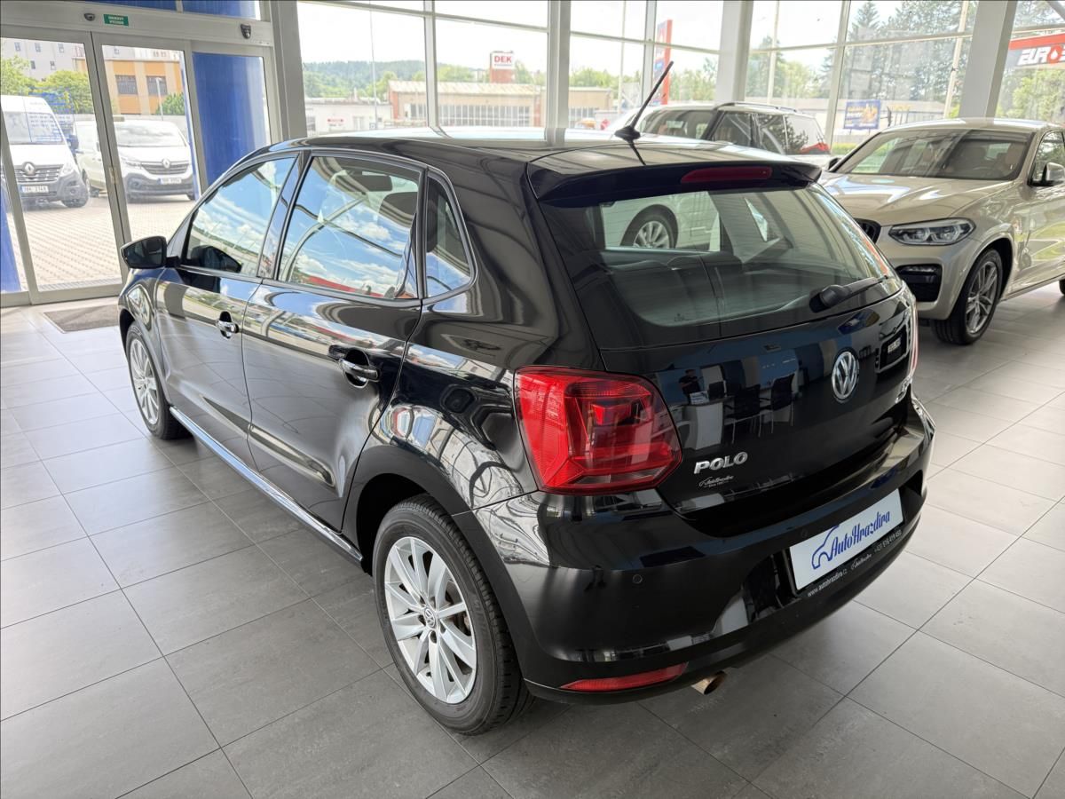 Volkswagen Polo, 1,2   TSI,COMFORTLINE,SERVISKA - fotka 4