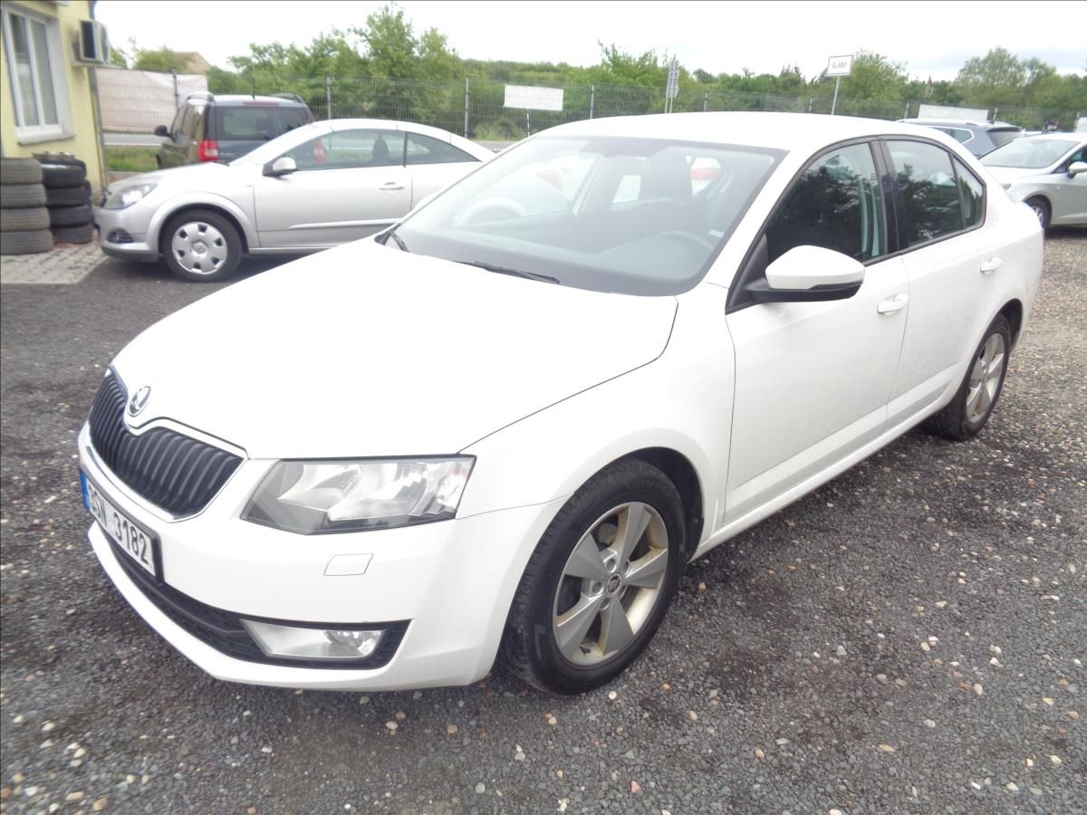Škoda Octavia, 1,6 - fotka 3