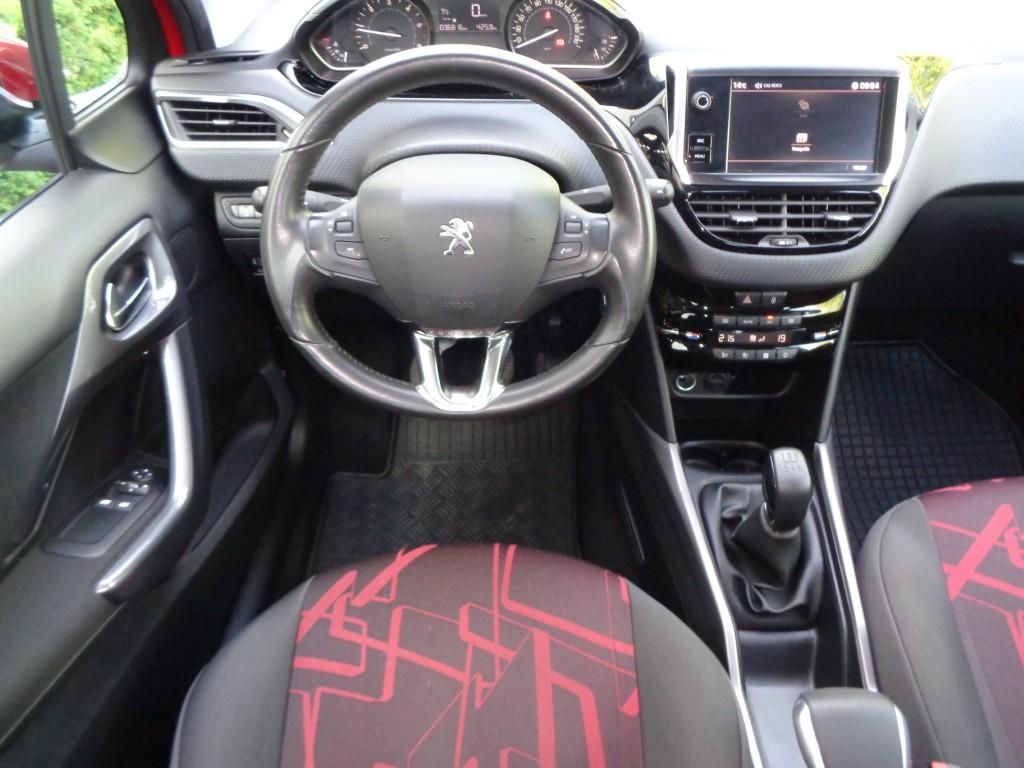 Peugeot 2008, 1.6 BlueHDI ACTIVE 73 kW - fotka 5