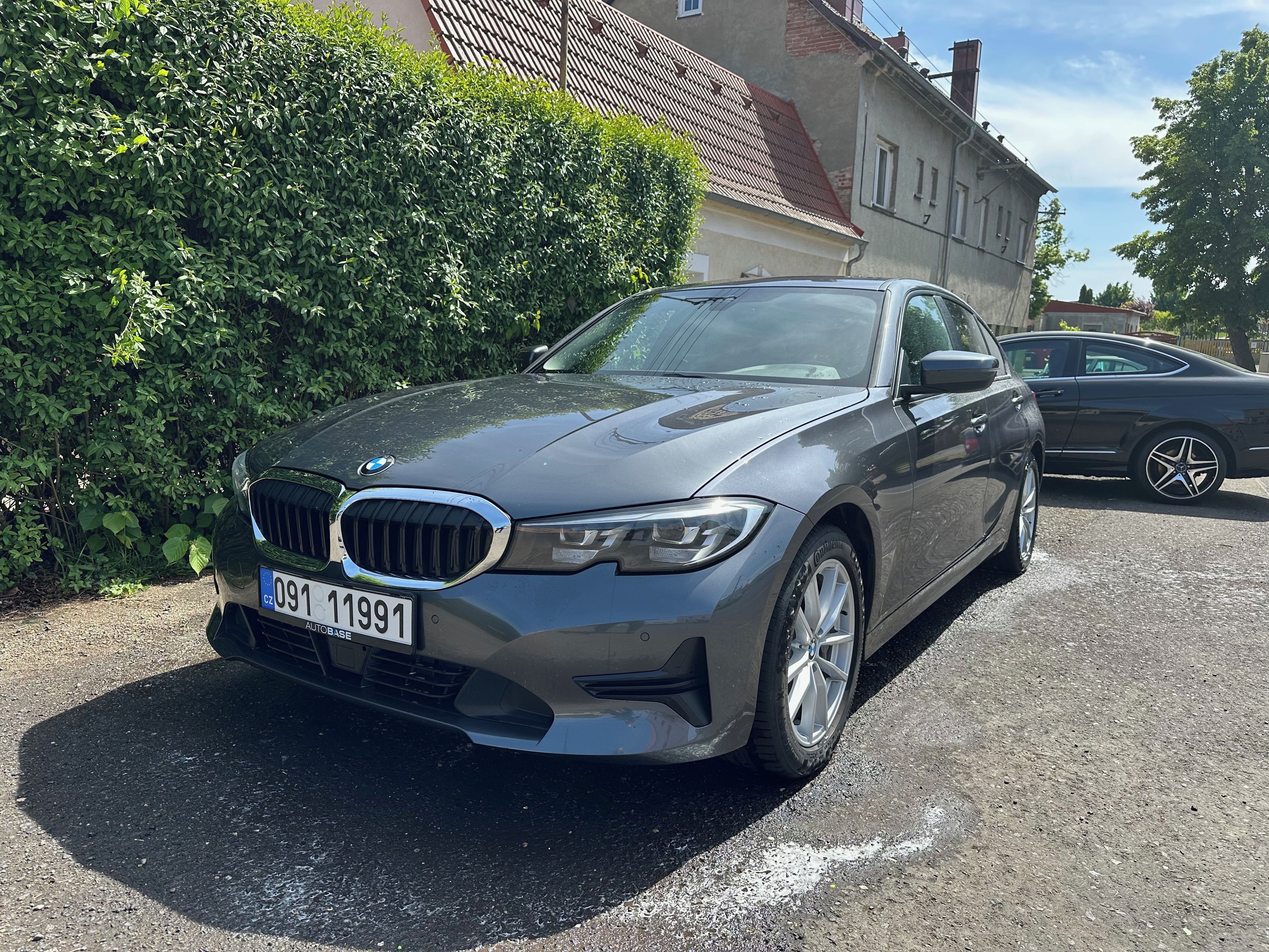 BMW Řada 3, 330i 190 kw RWD - fotka 2