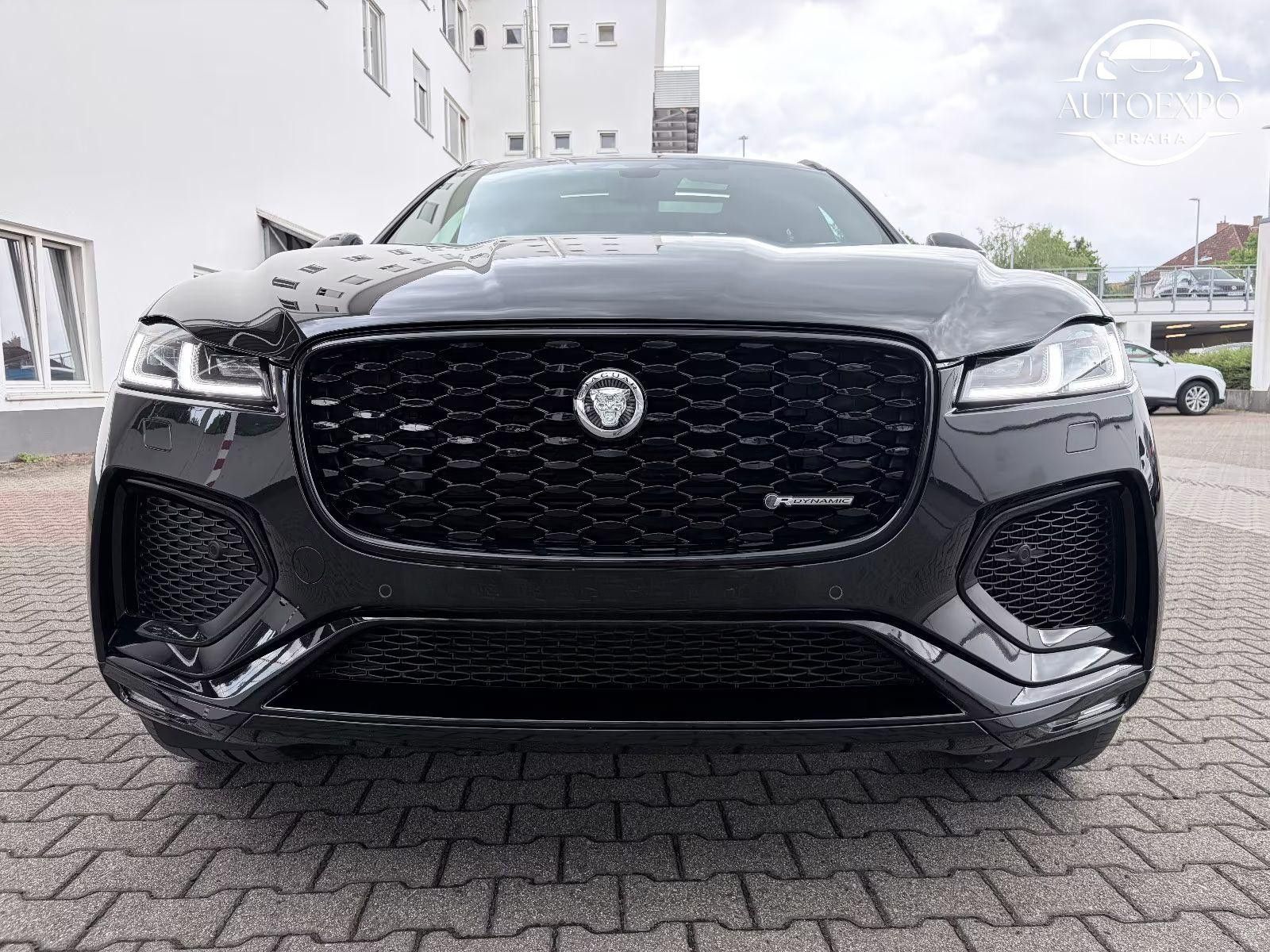 Jaguar F-Pace, R-Dynamic SE AWD*PANORAMA - fotka 2