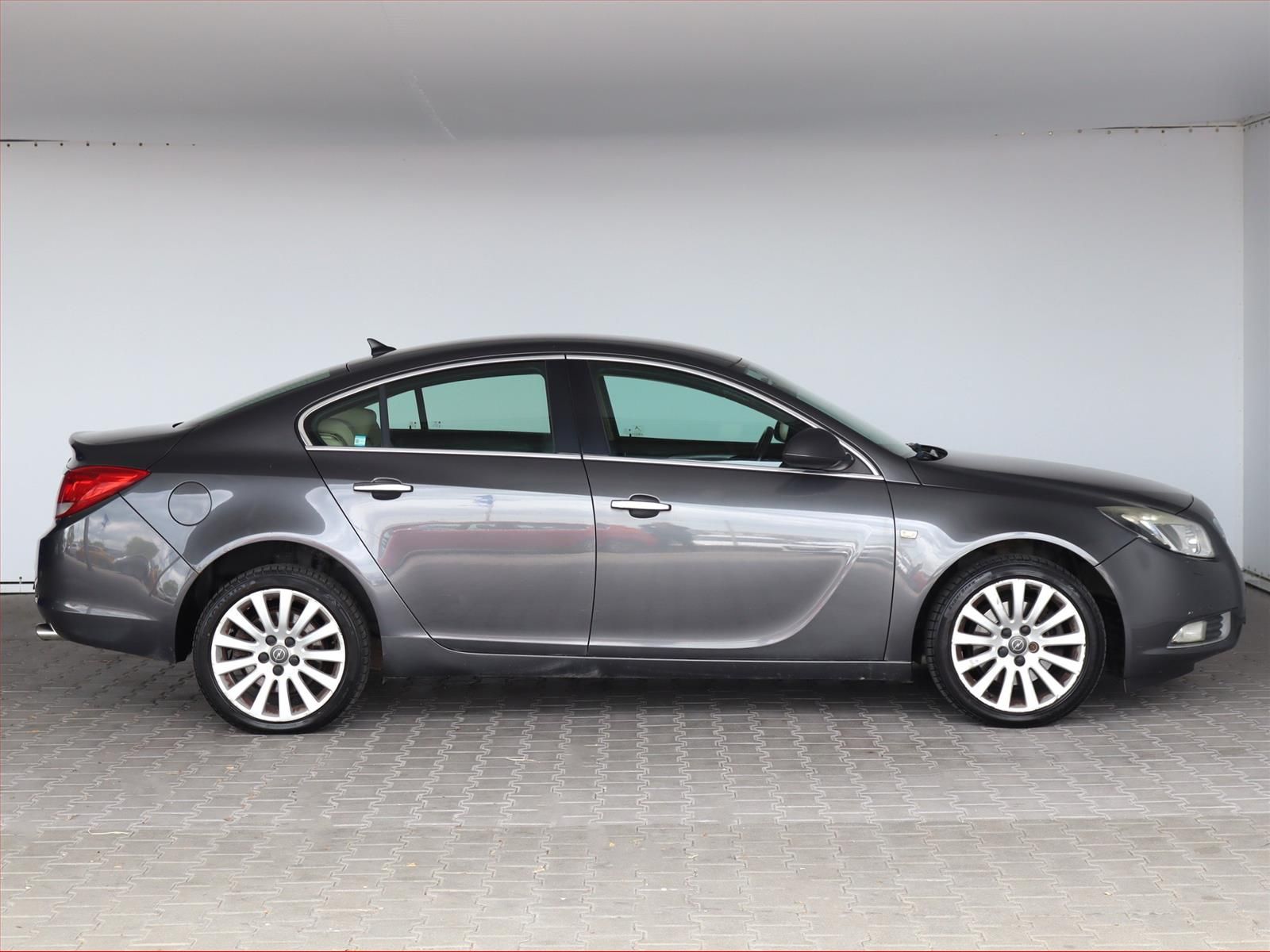 Opel Insignia, 2.0 Turbo, Automat - fotka 6