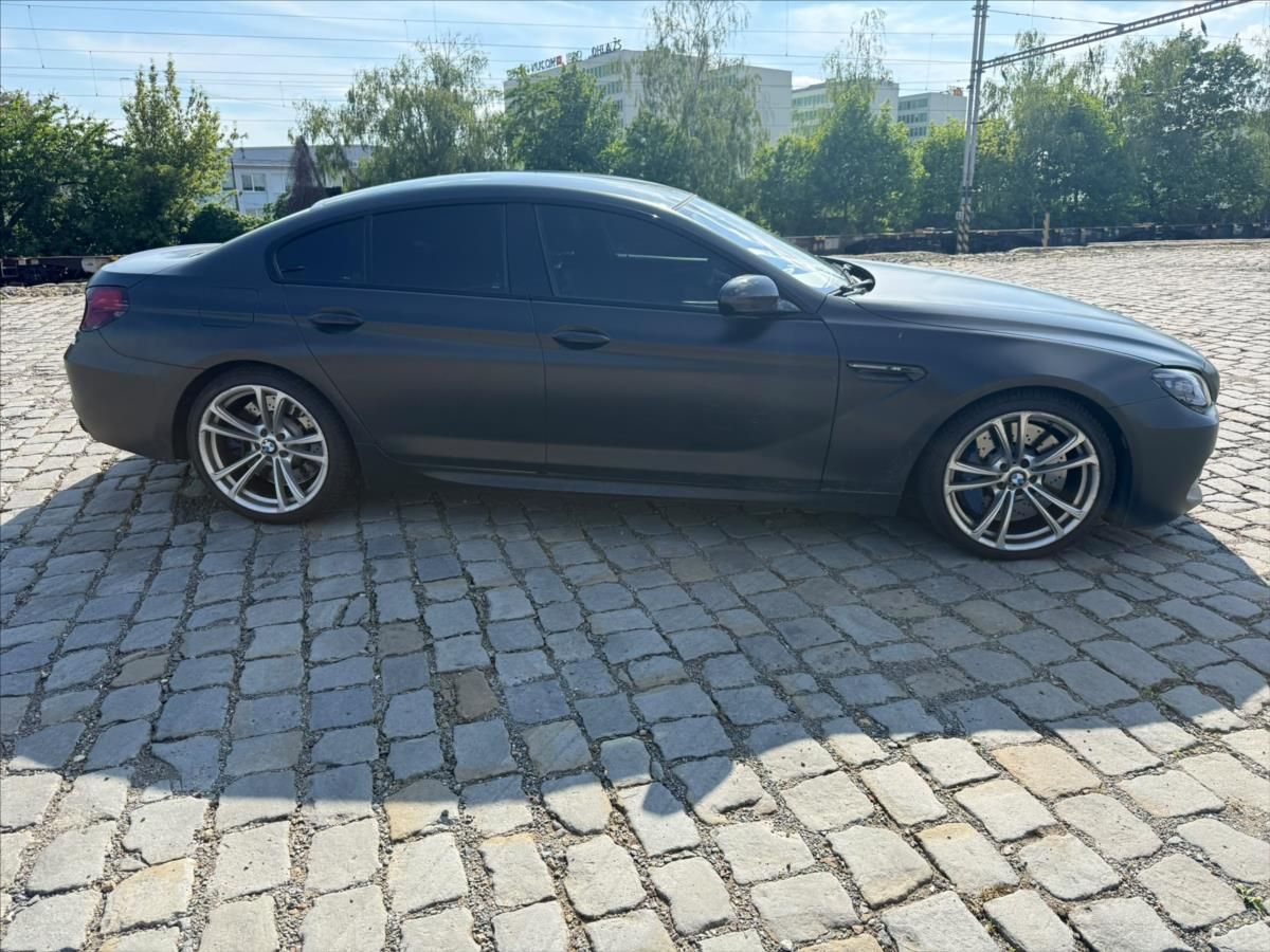 BMW M6, 4,4   423 kW - fotka 5