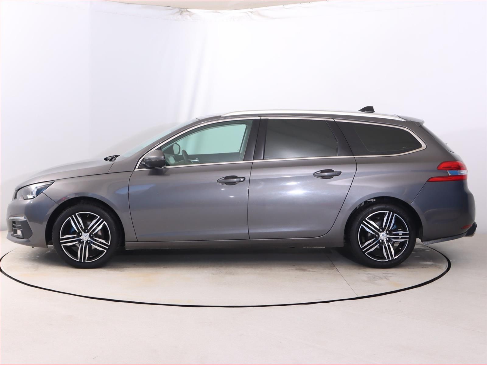 Peugeot 308, 1.6 BlueHDi - fotka 3