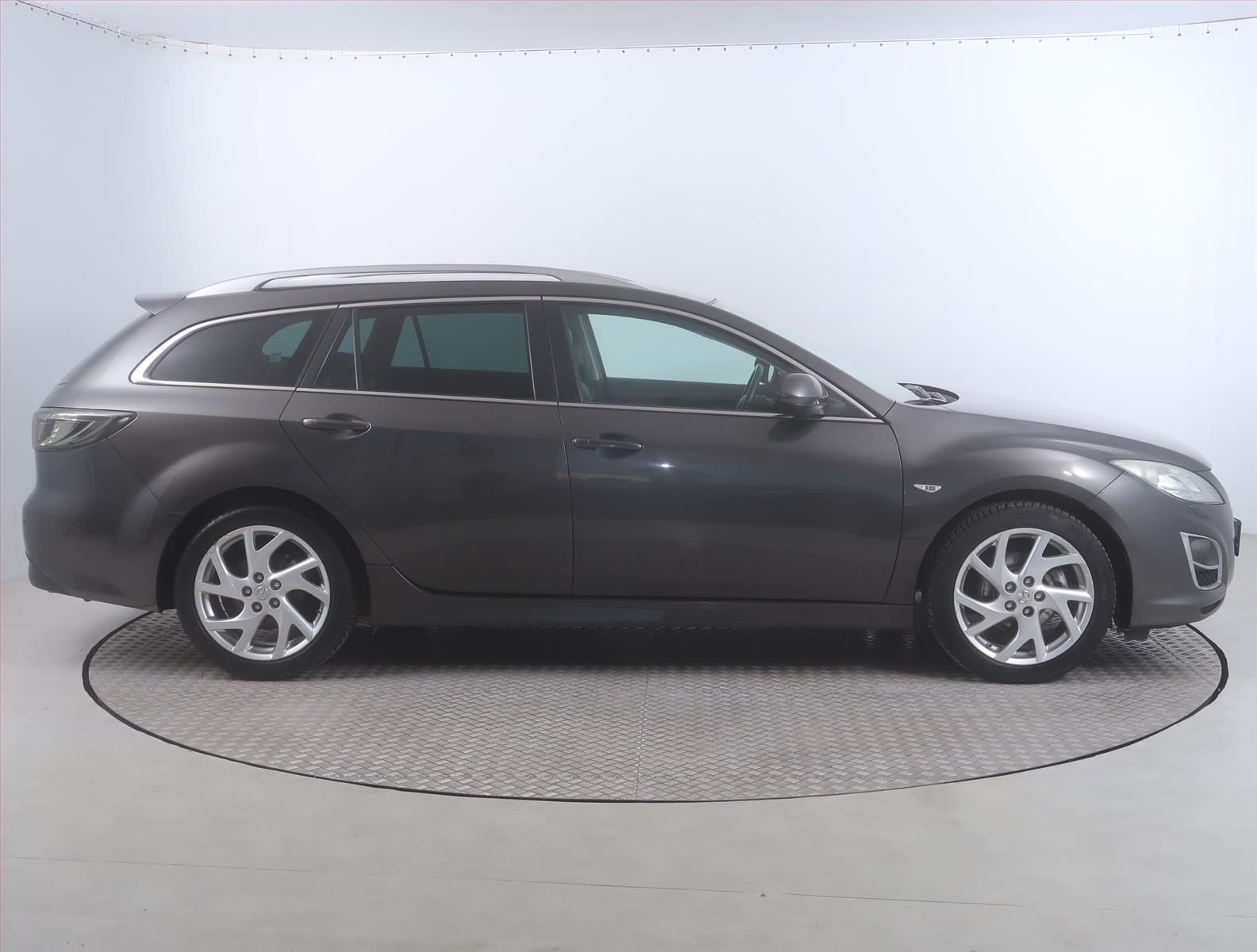Mazda 6, 2.0 - fotka 6