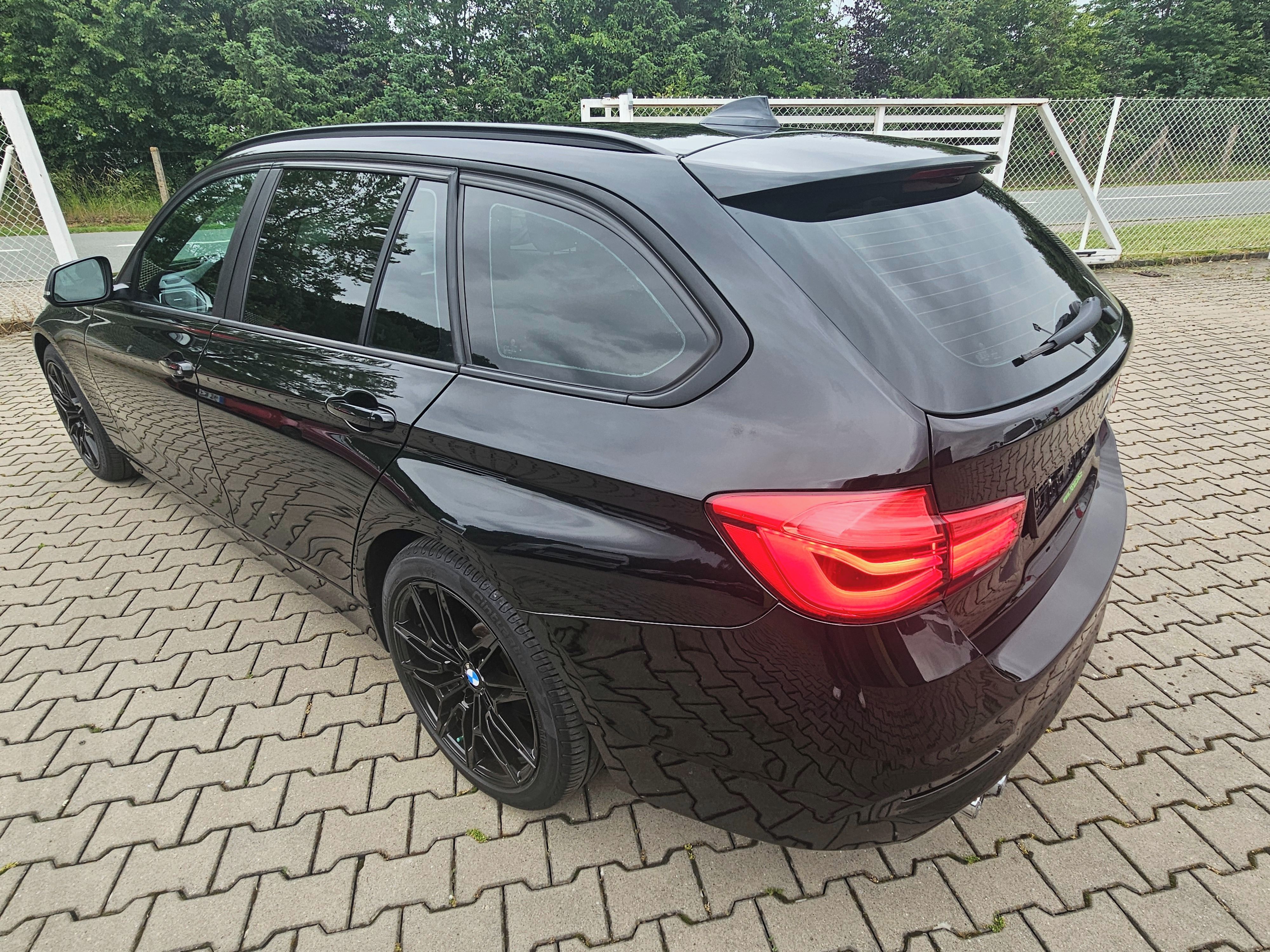 BMW Řada 3, 320i Touring LED ACC NAVI - fotka 6