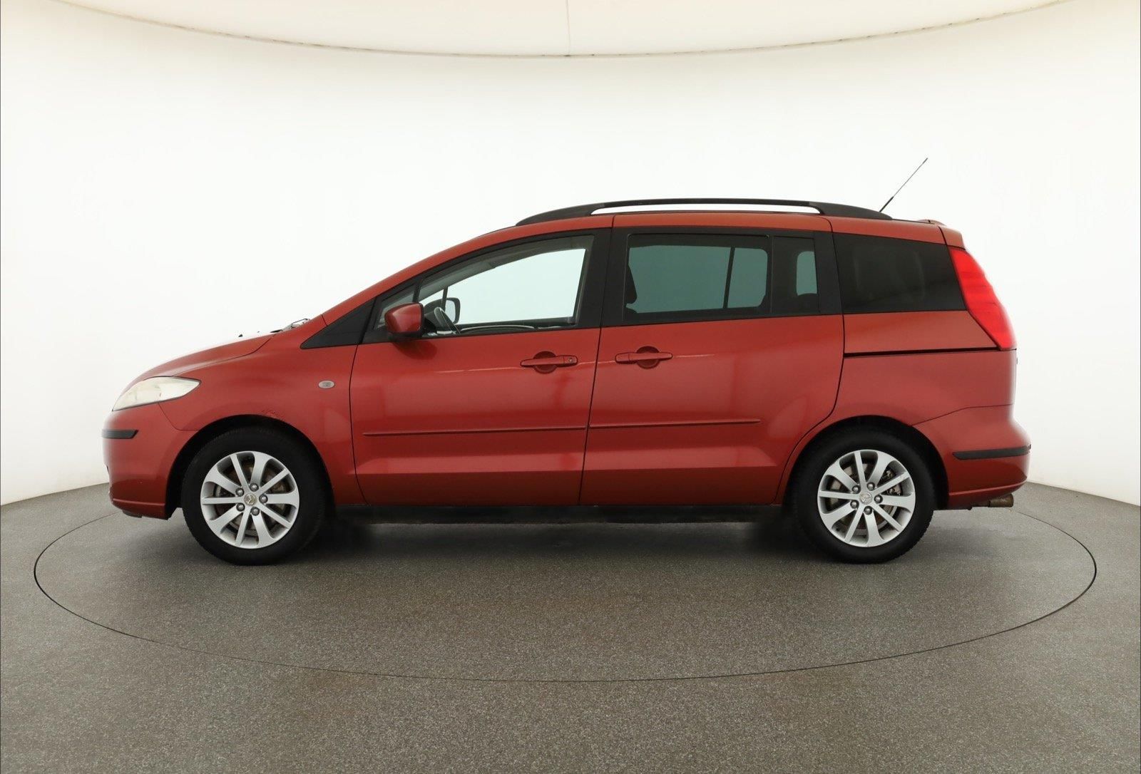 Mazda 5, 2.0, 7 míst, Automatická klima - fotka 3