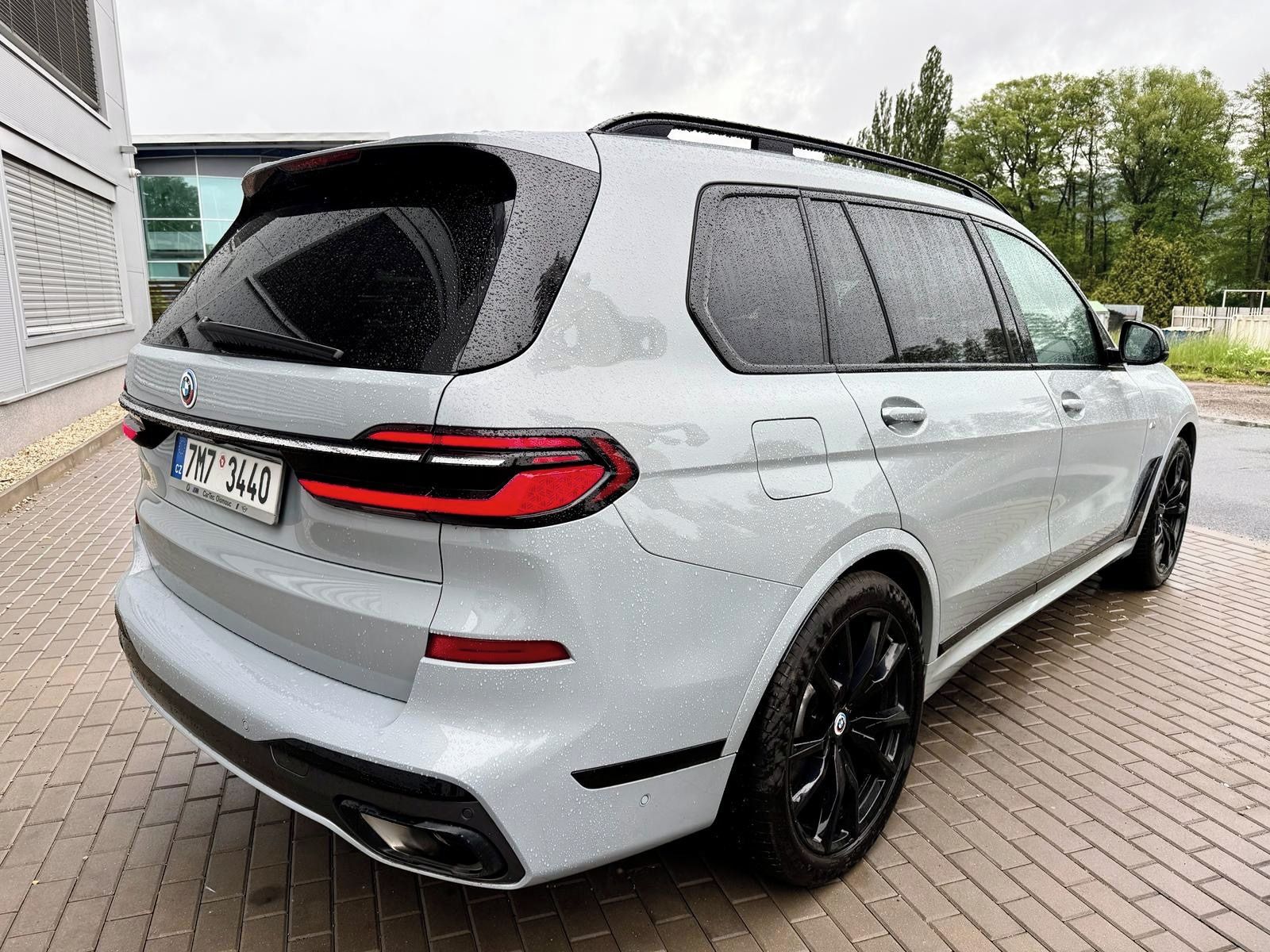 BMW X7, 1. majitel, bezvadný stav, PPF - fotka 4