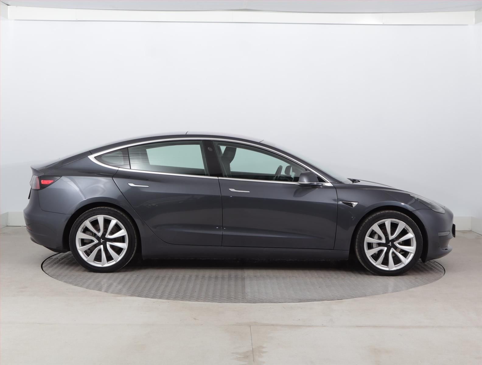 Tesla Model 3, Long Range 4WD 78kWh, SoH 83% - fotka 6