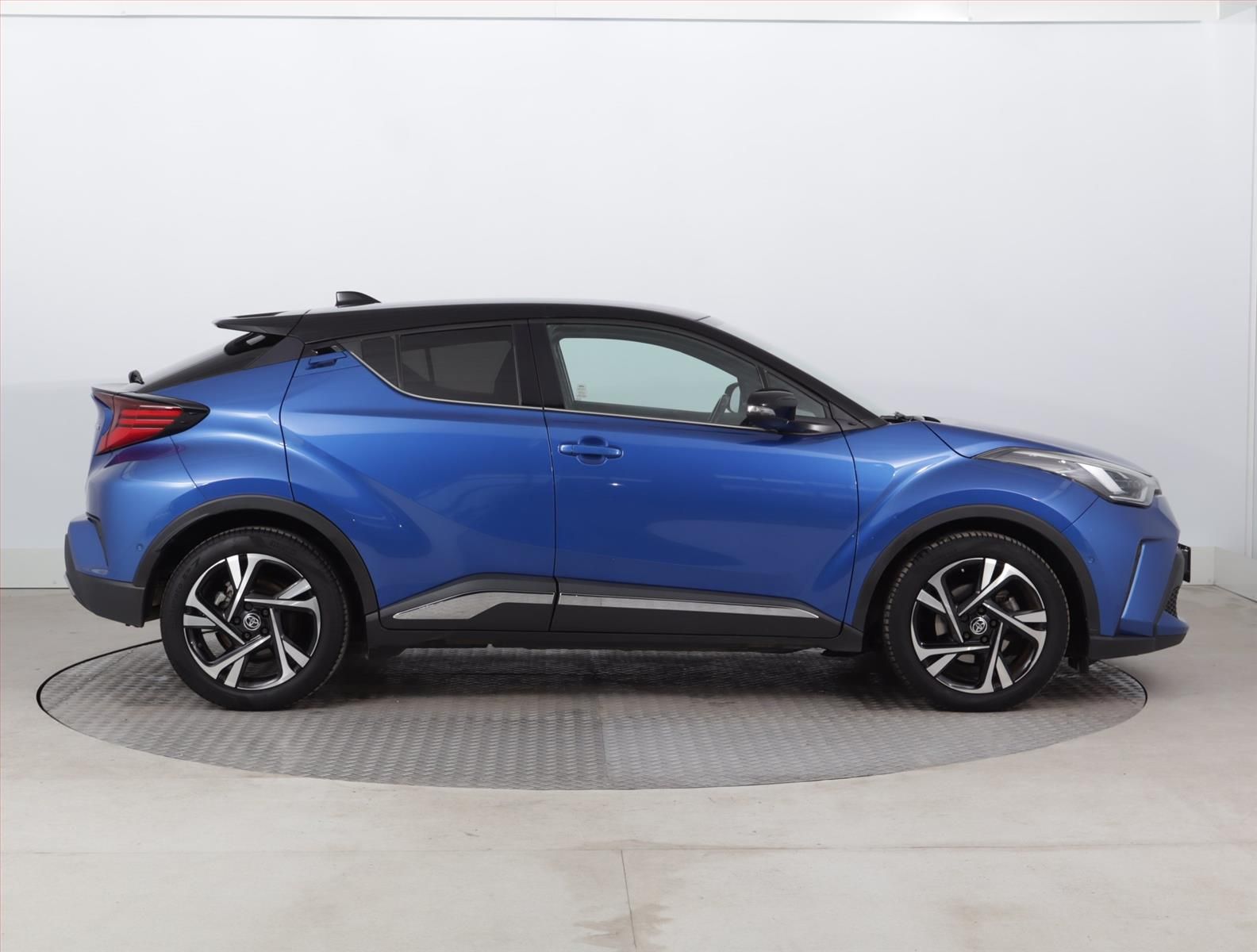 Toyota C-HR, 2.0 Hybrid, Automat, Kůže - fotka 6