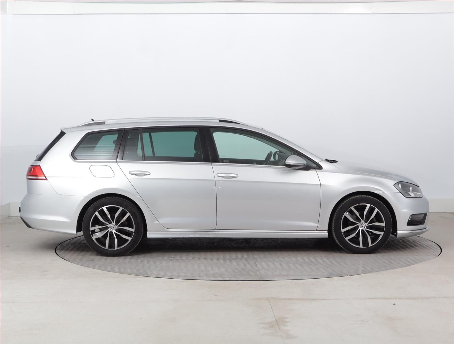 Volkswagen Golf, 1.4 TSI, Serv.kniha, Kůže - fotka 6