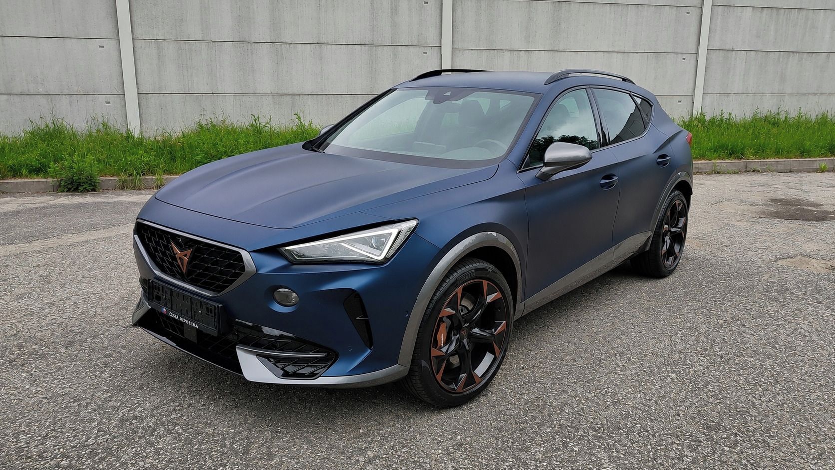Cupra Formentor, 2.0 TSI 228kW, VZ Matte Petrol - fotka 3