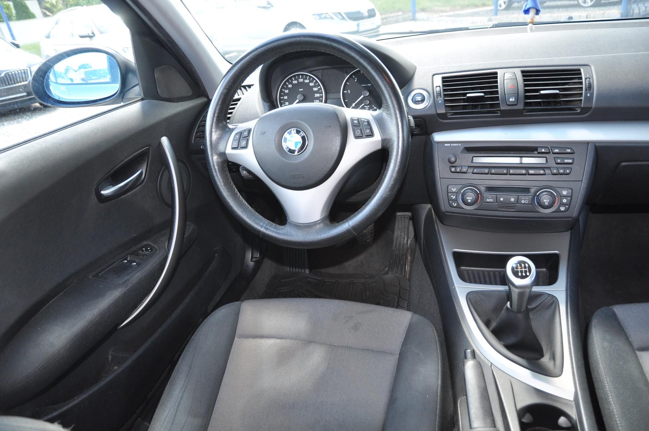 BMW Řada 1, 118d 89kW - fotka 5