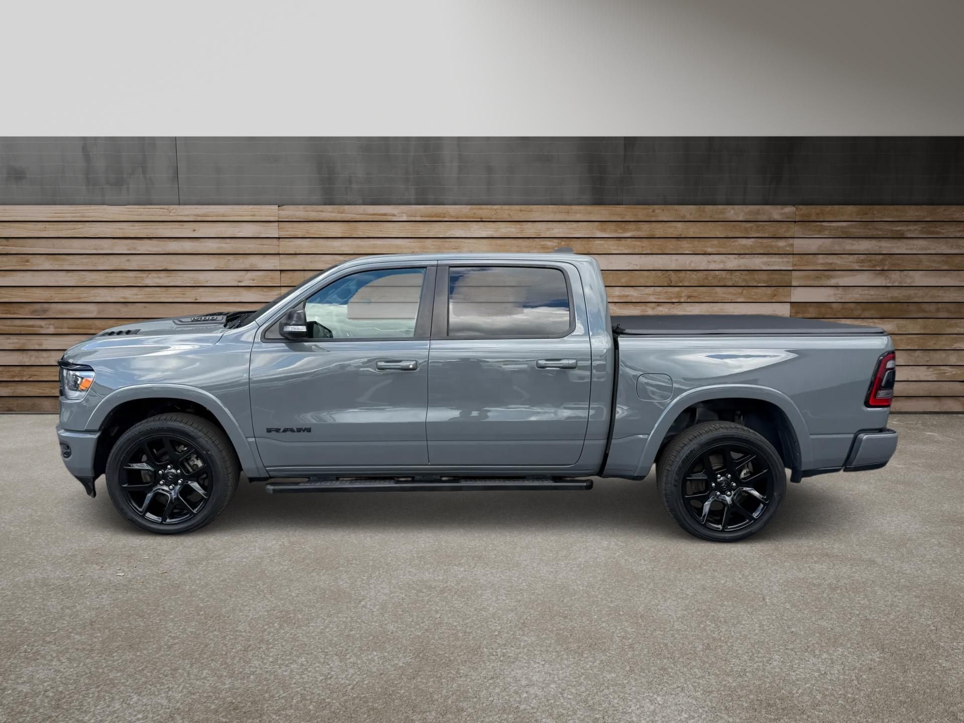 Dodge Ram, +BUILT TO SERVE+DESTROYER GREY - fotka 6