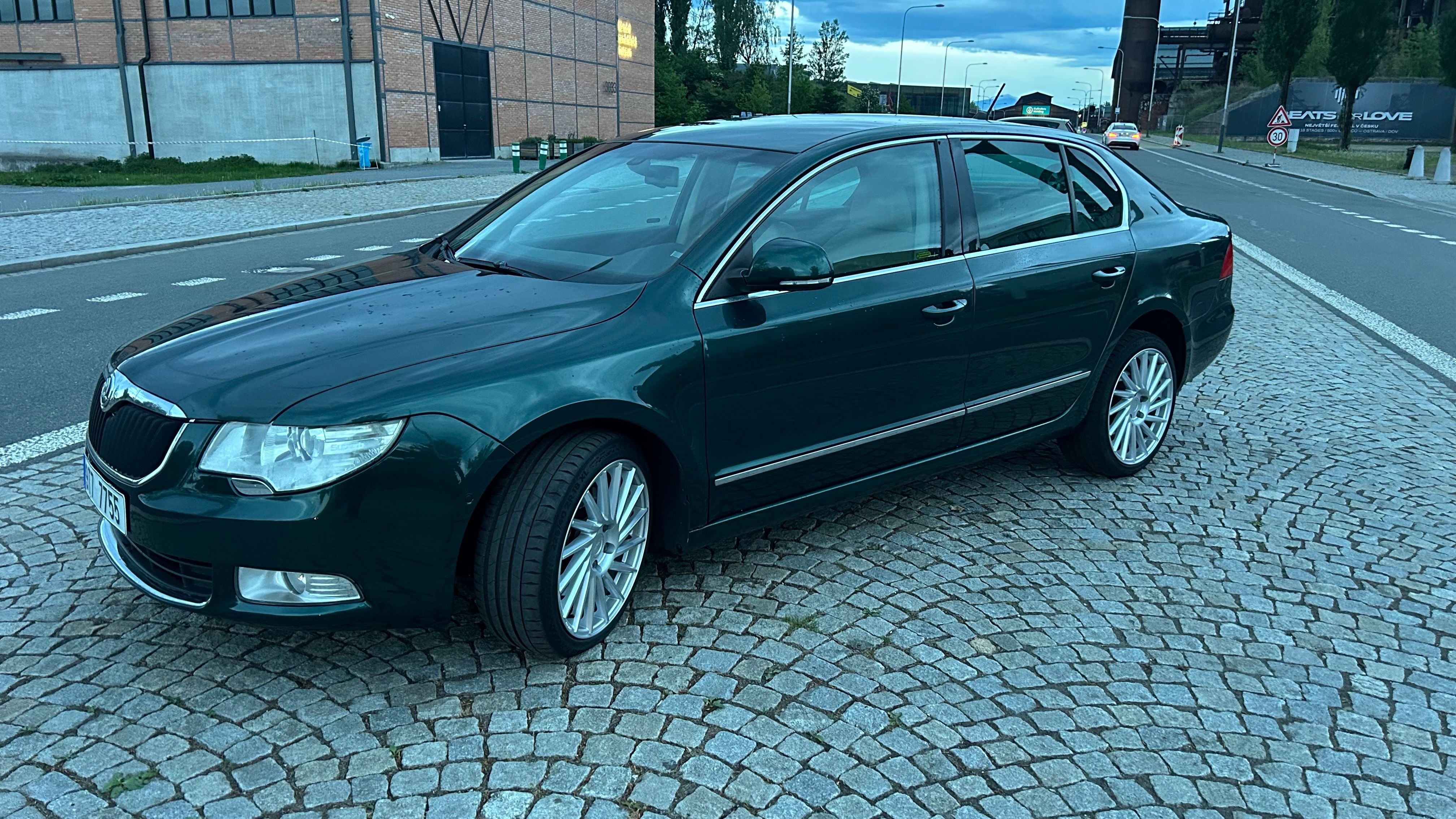 Škoda Superb, 2.0 TDi 125 kW 4x4 Původ ČR - fotka 3