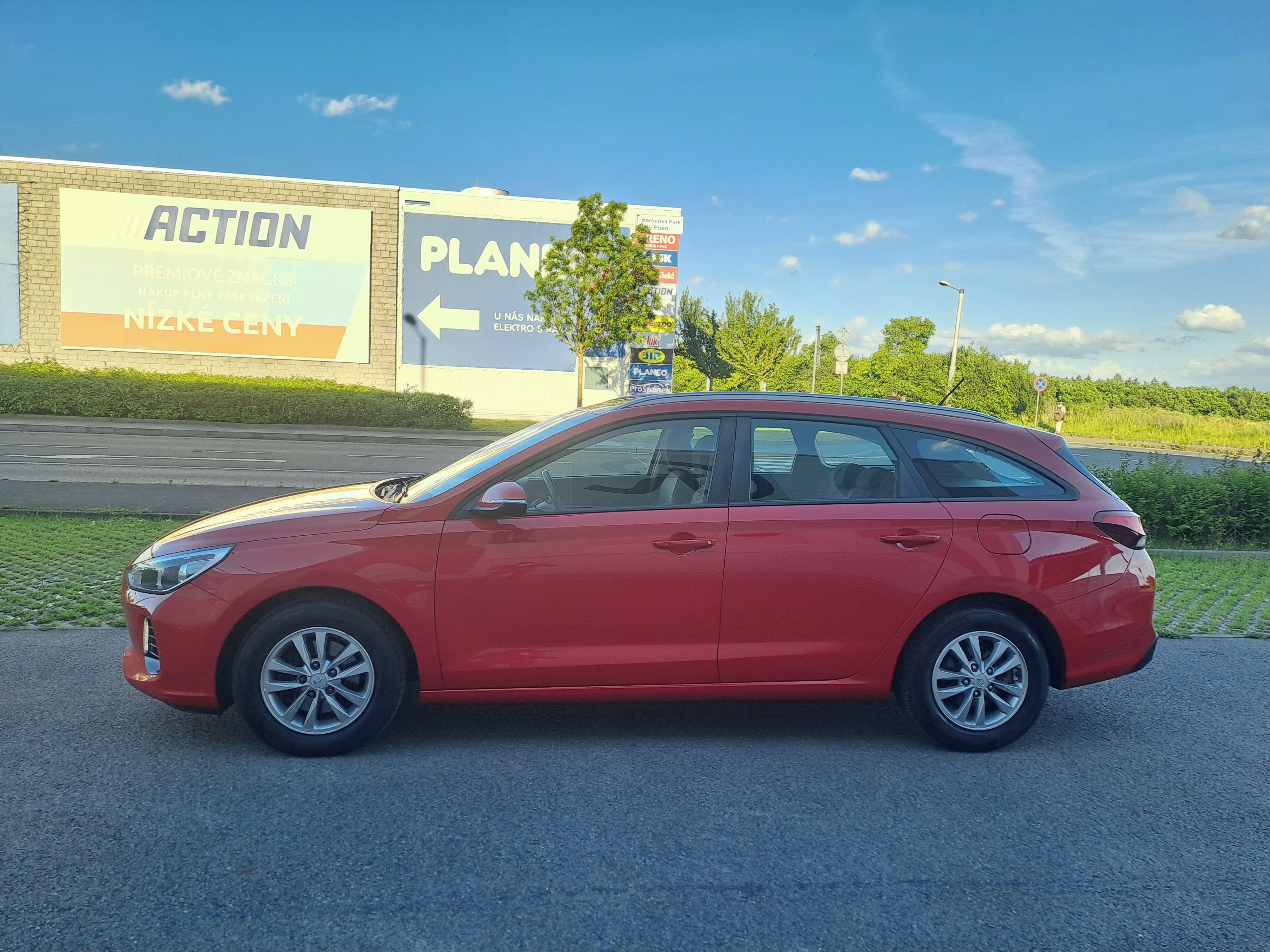 Hyundai i30, 1.0T-GDI 88KW 2MAJ EXTRA PĚKNÉ - fotka 4