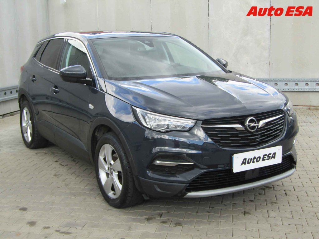 Opel Grandland X, 1.2 T,1.maj,ČR
