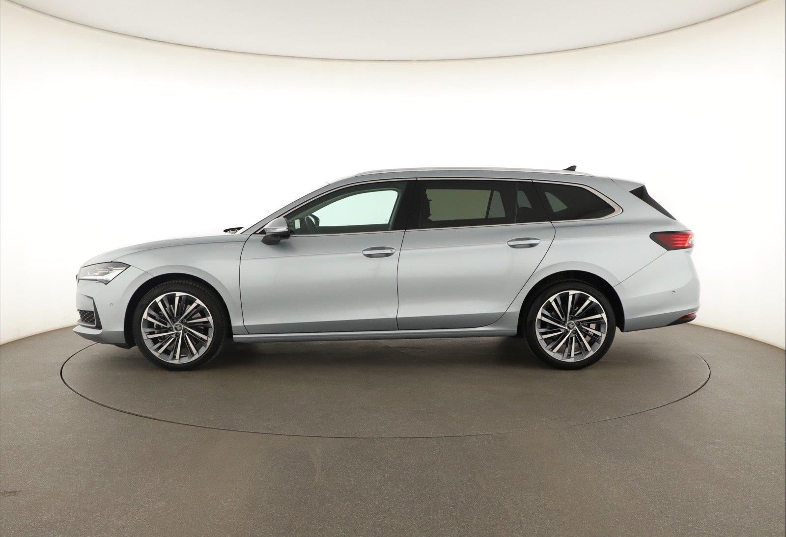 Škoda Superb, 2.0 TSI, LAURIN&KLEMENT, DPH - fotka 3