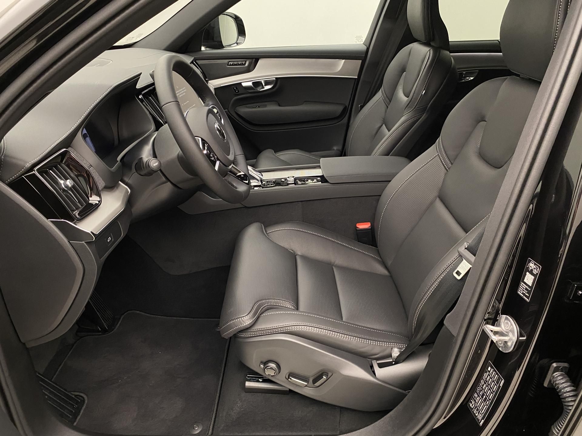 Volvo XC90, B5 AWD AUT BLACK EDITION PLUS - fotka 3