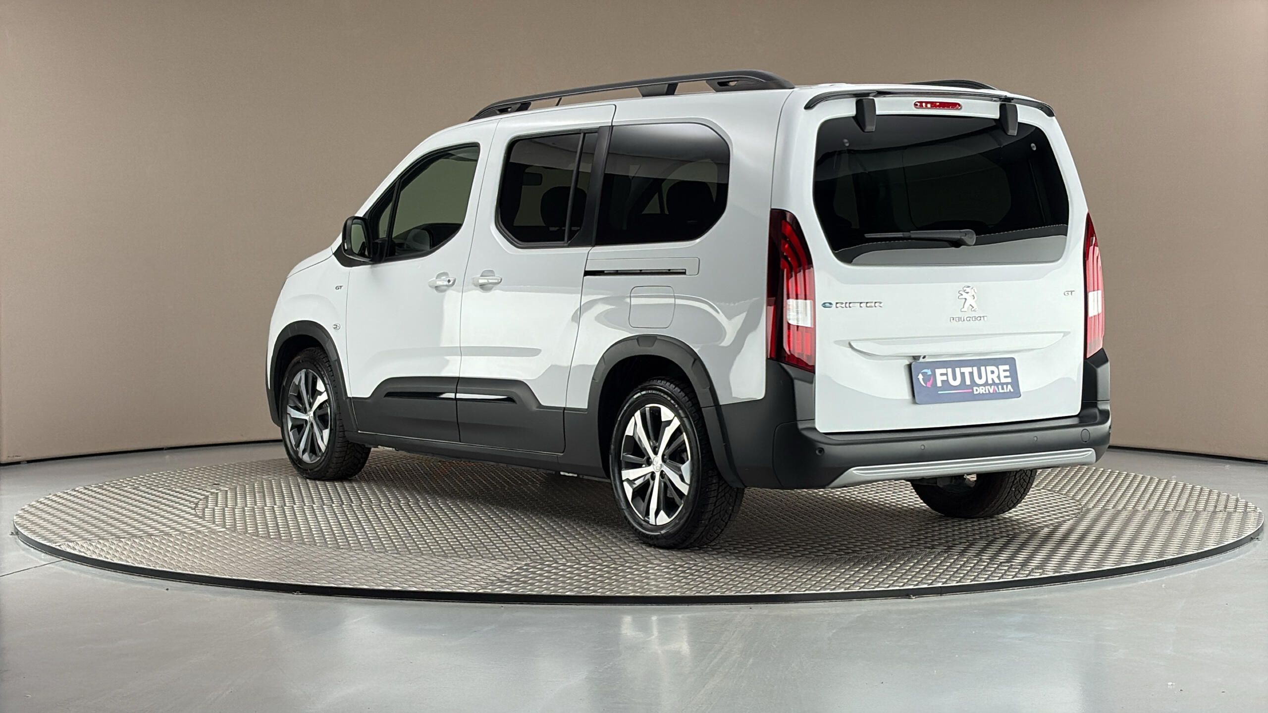 Peugeot Rifter, 50 kWh AUT GT Long - fotka 2