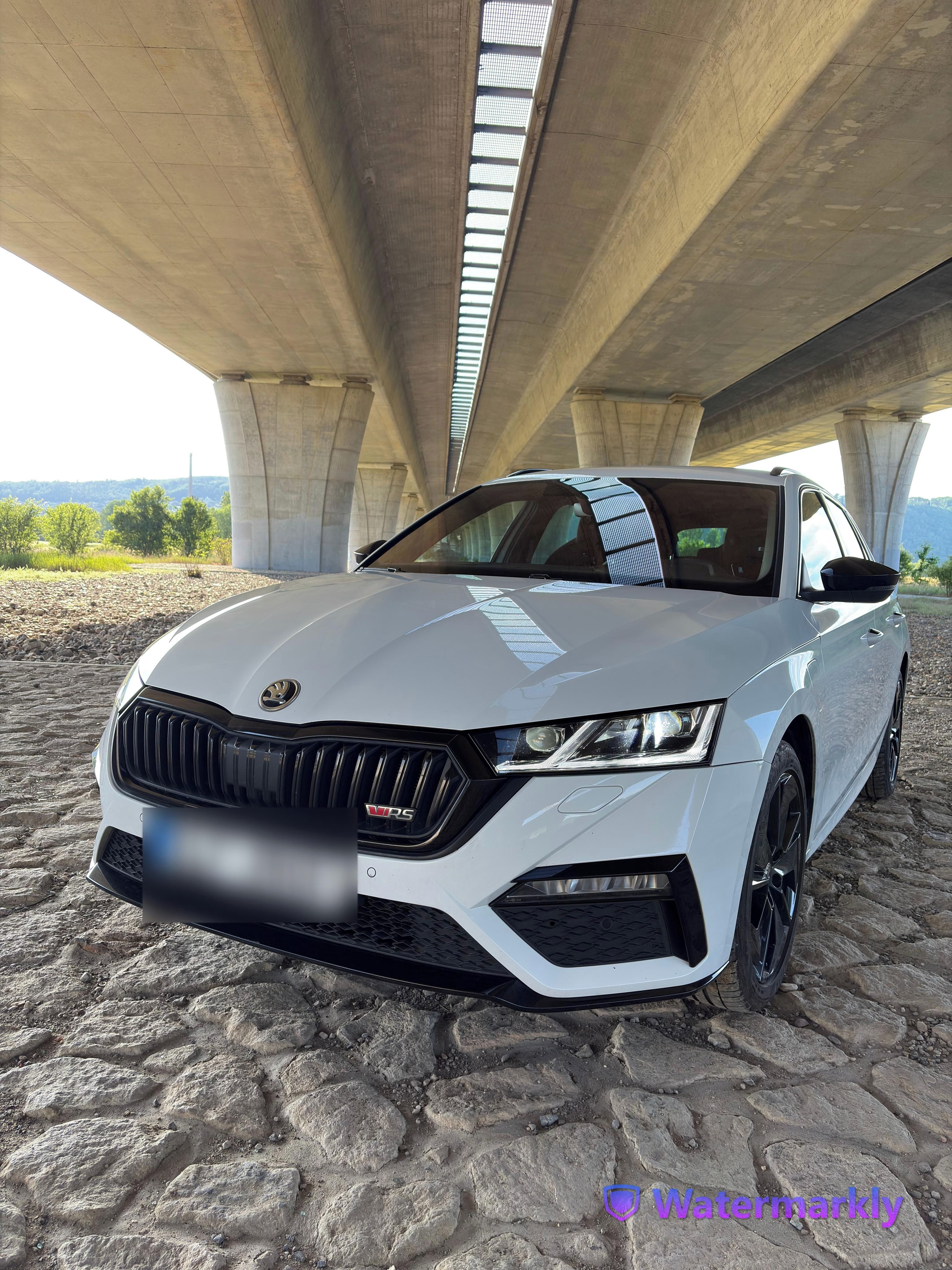 Škoda Octavia, Škoda Octavia Combi iV RS DCC - fotka 4