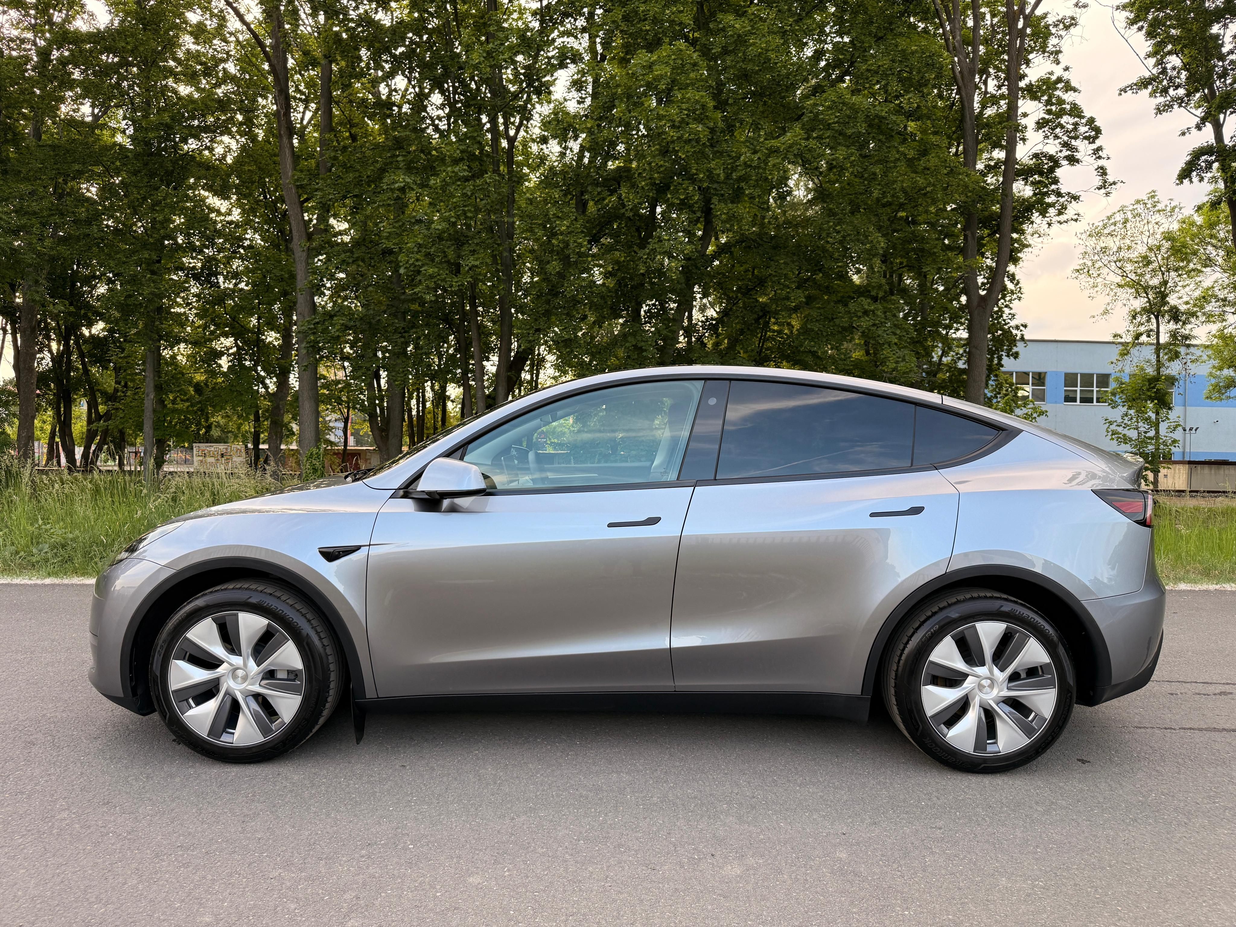Tesla Model Y, Long Range AWD, tovární záruka - fotka 5