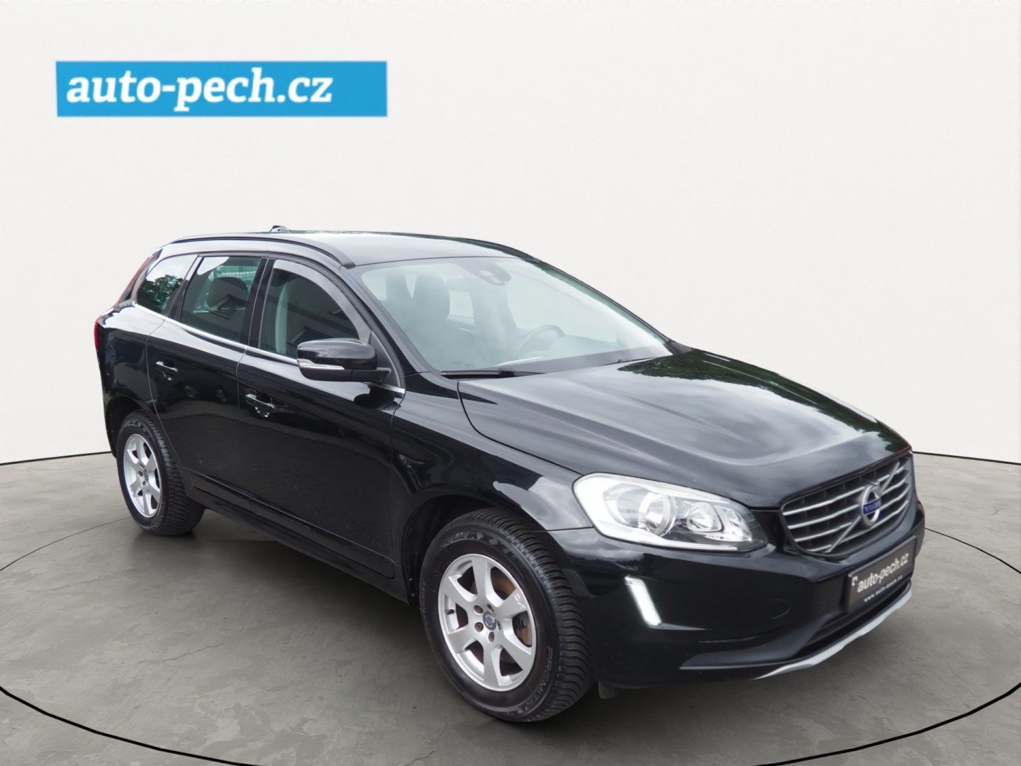 Volvo XC60, D3 100 kW, Momentum, AWD - fotka 5