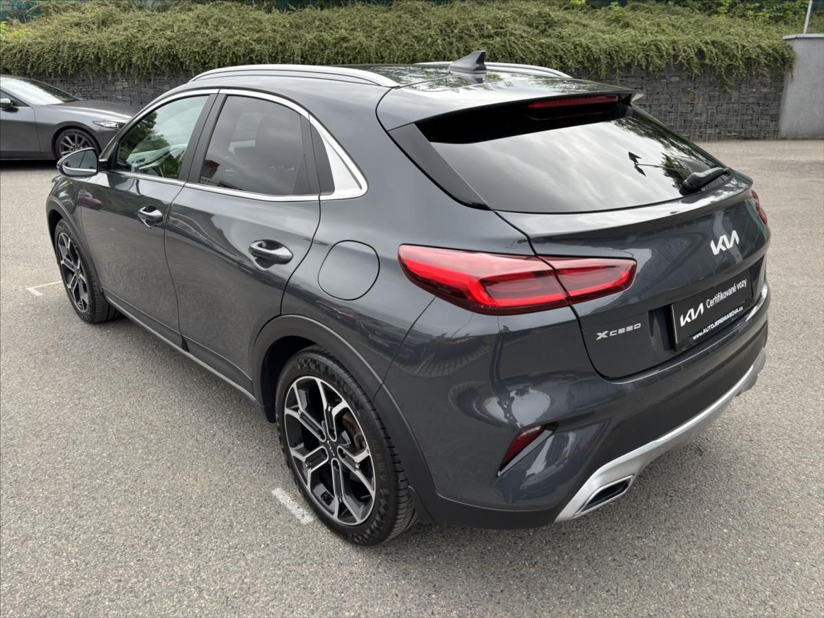 Kia XCee´d, 1,5 AT Black Edition ZÁRUKA - fotka 3