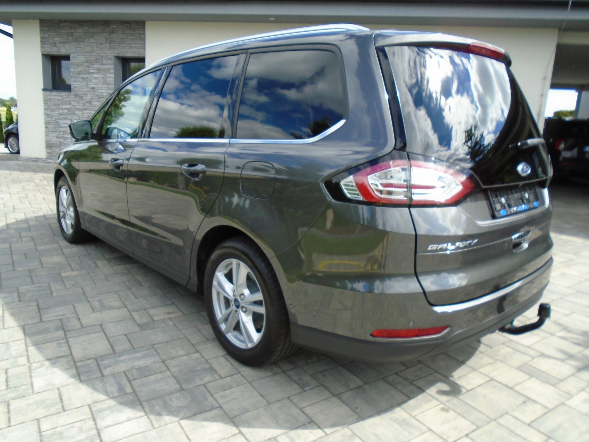 Ford Galaxy, 2.0EcoBlue 140kW 8AT Titanium - fotka 3