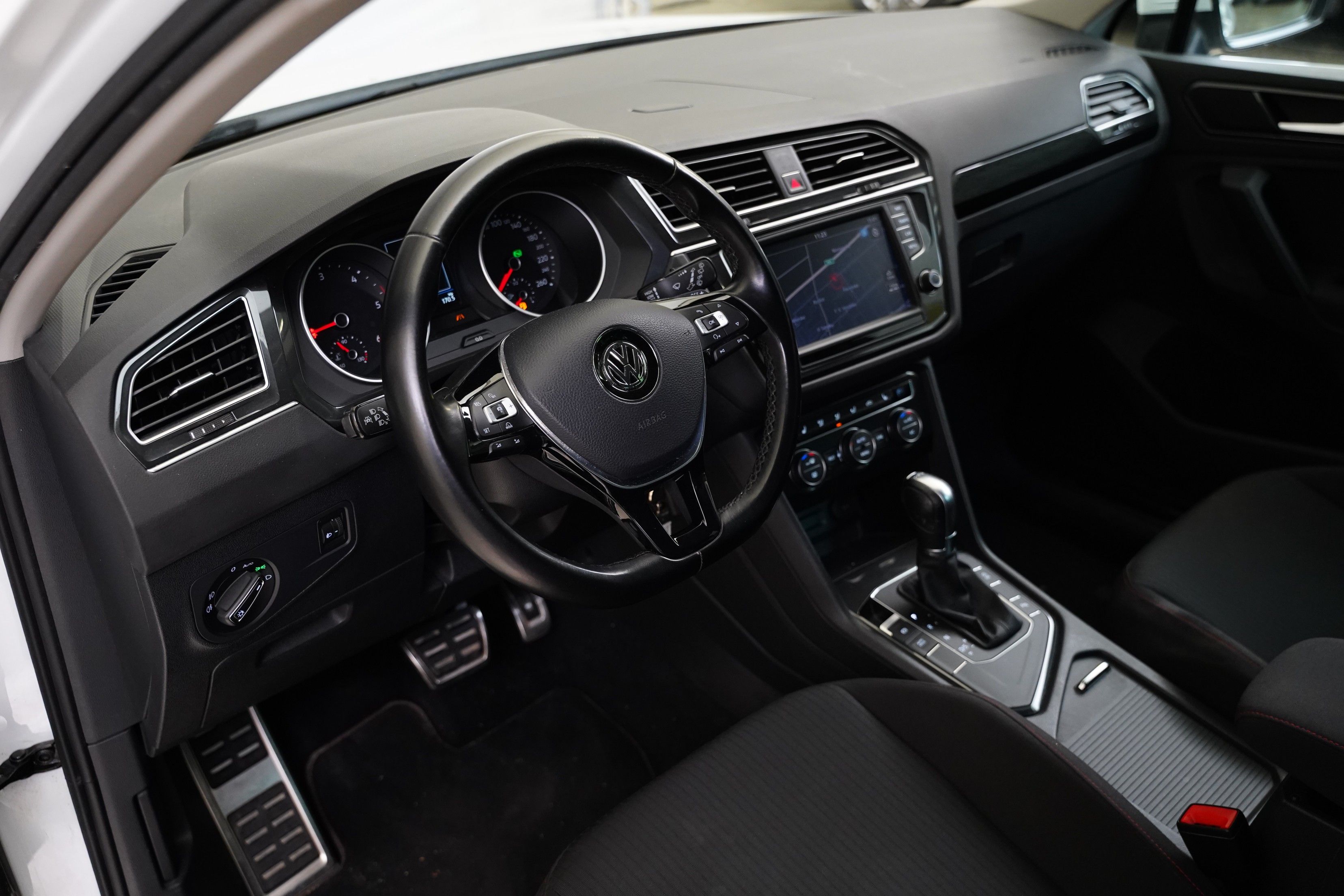 Volkswagen Tiguan, 2.0 TDI 110 kW Sound - fotka 5