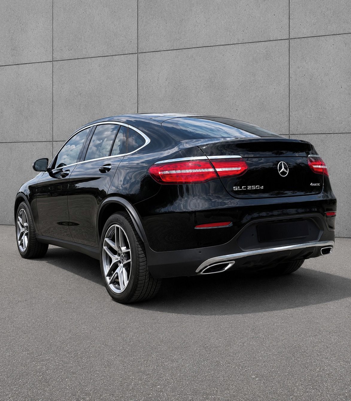 Mercedes-Benz GLC, GLC 250d Coupe AMG - top stav - fotka 4
