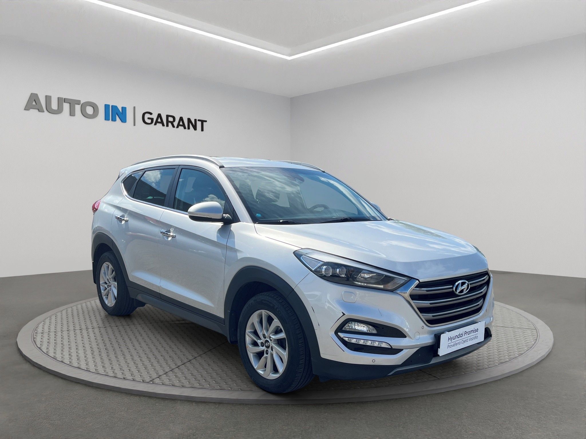 Hyundai Tucson, 2.0 100kw, 4x4, ČR, Serv.kniha - fotka 3