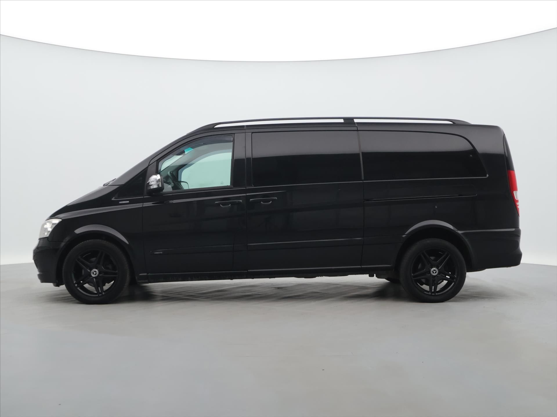 Mercedes-Benz Viano, 3,0 CDI 165kW Aut. 6-Míst Tažn - fotka 4
