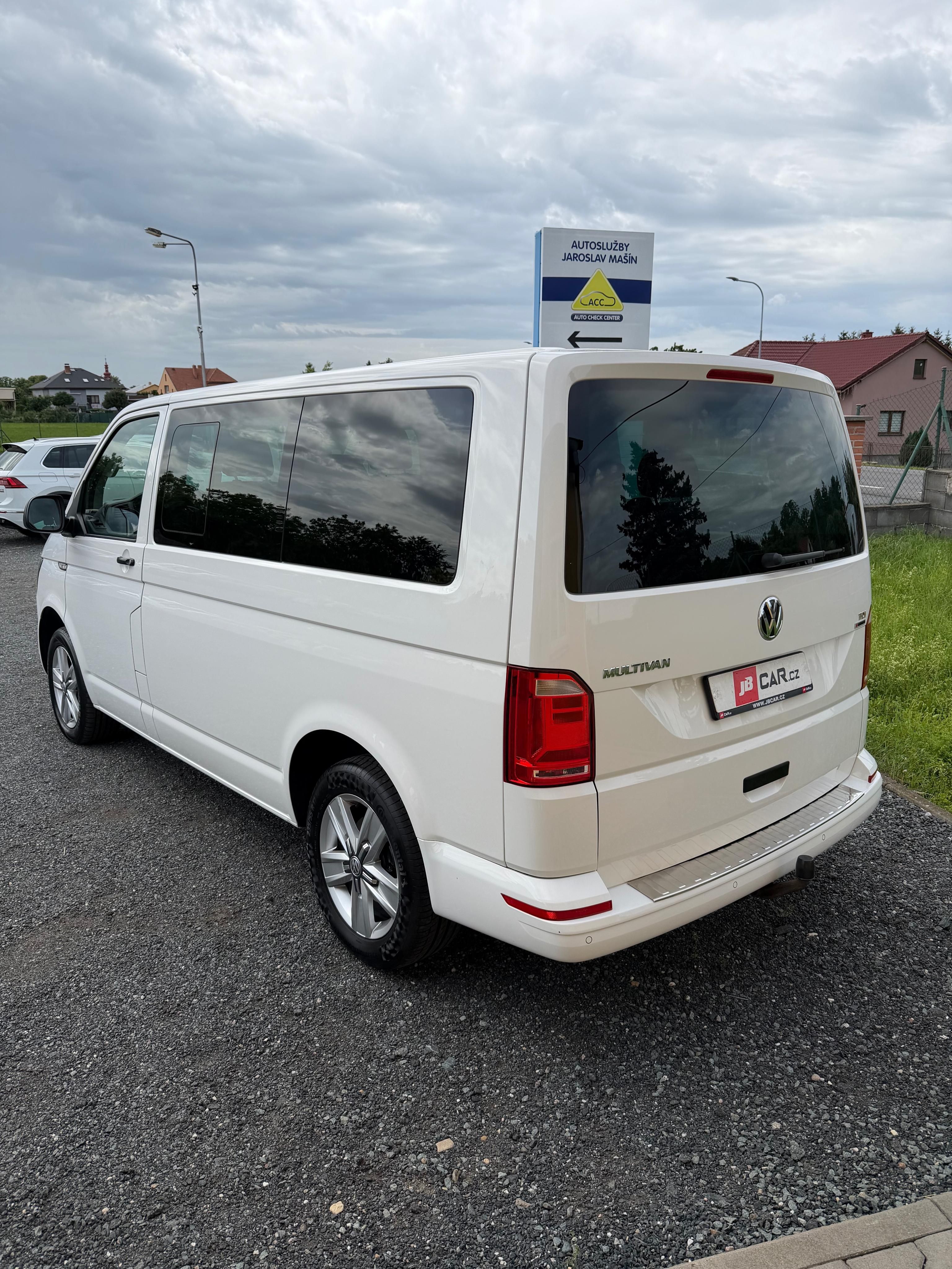 Volkswagen Multivan, T6 2.0 TDI 110 kW 4x4 DSG 1.M - fotka 5