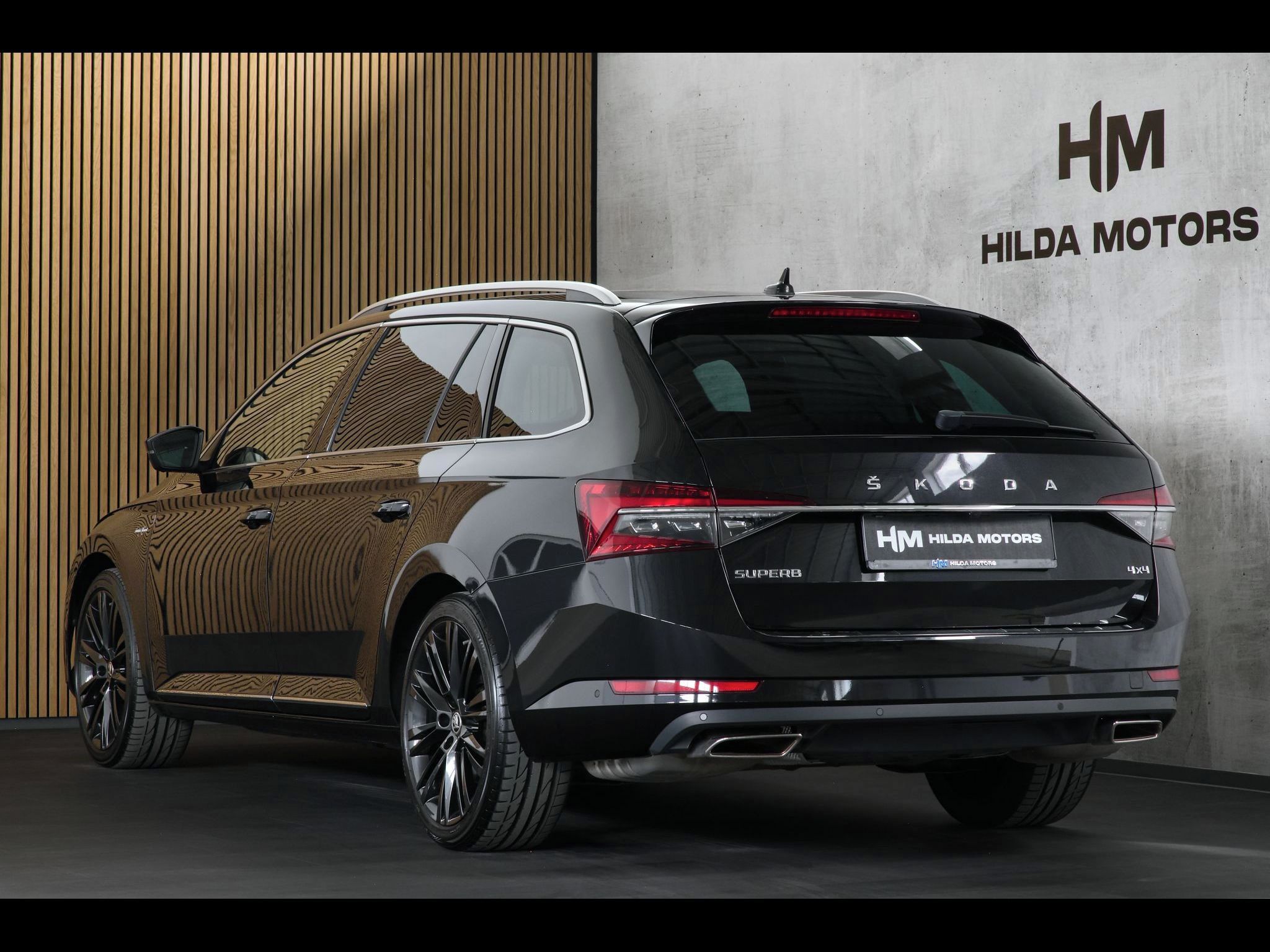 Škoda Superb, 2.0TSI 206kW 4x4 L&K Max výbav - fotka 2