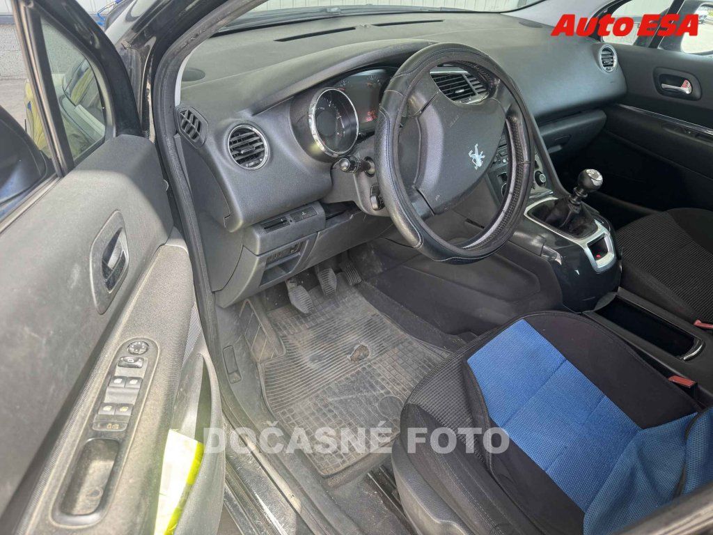 Peugeot 5008, 2.0 HDi - fotka 3