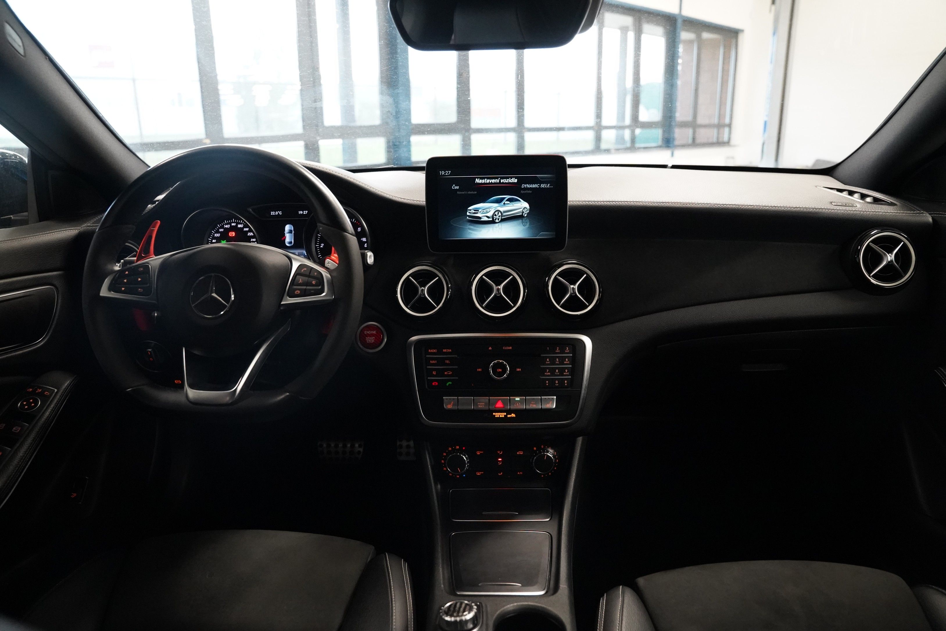 Mercedes-Benz CLA, 200 CDI 100 kW AMG line - fotka 5