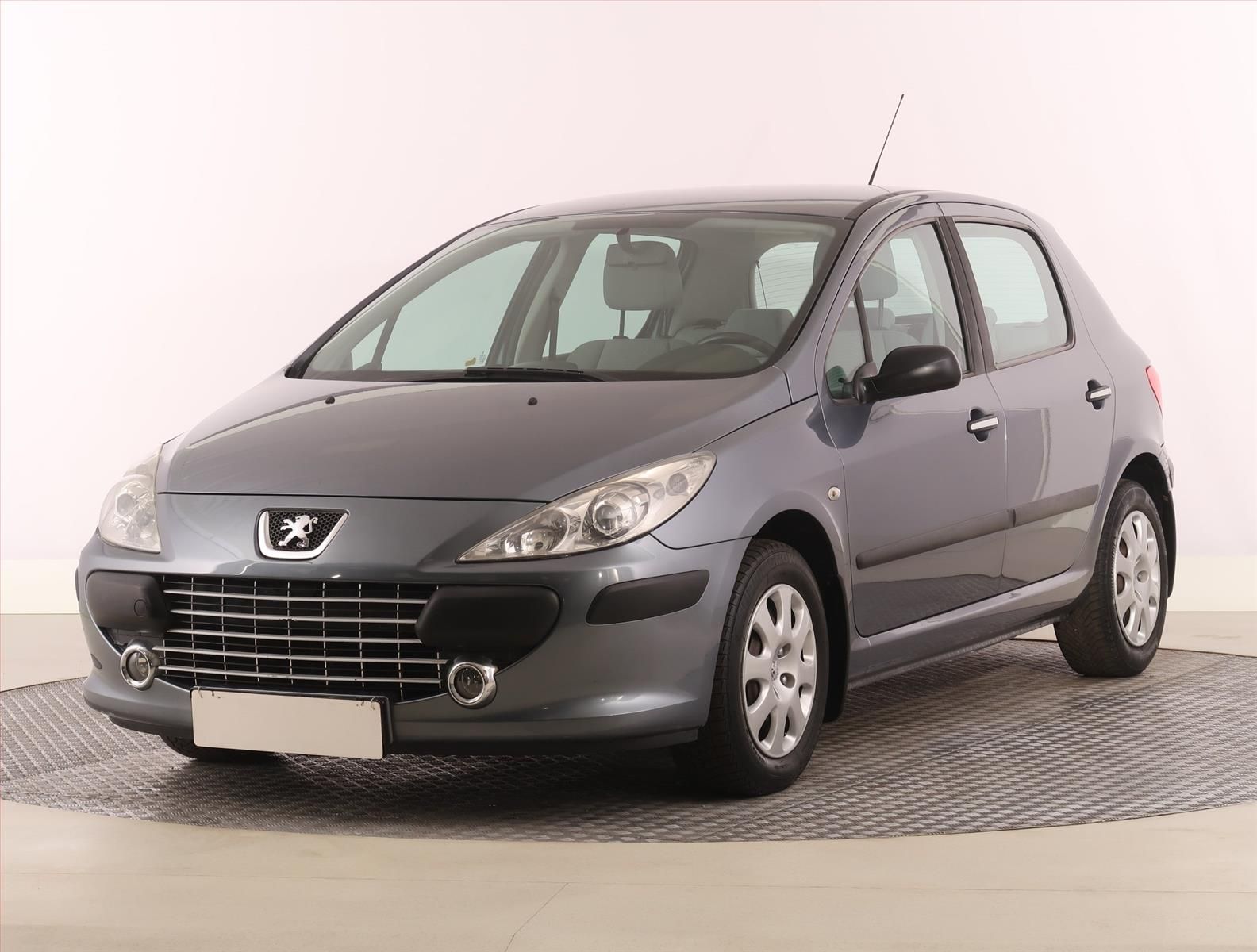 Peugeot 307, 1.4 16V, po STK, levný provoz - fotka 2
