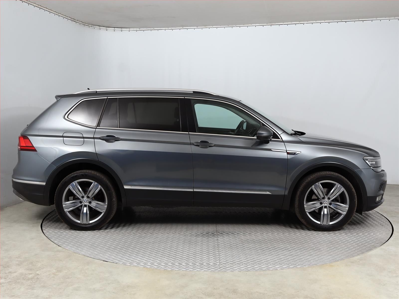 Volkswagen Tiguan Allspace, 2.0 TDI, 4X4, Automat, 7 míst - fotka 6