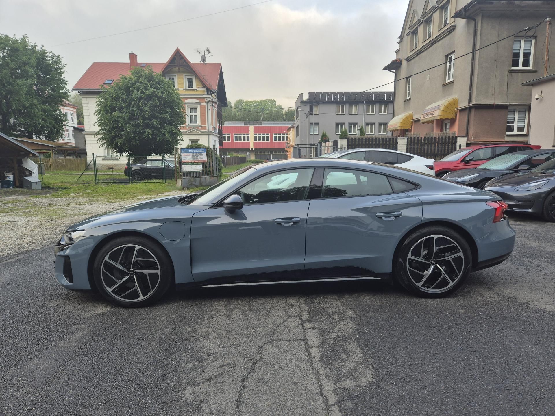 Audi e-tron GT, QUATTRO 350kw 20ALU - fotka 6