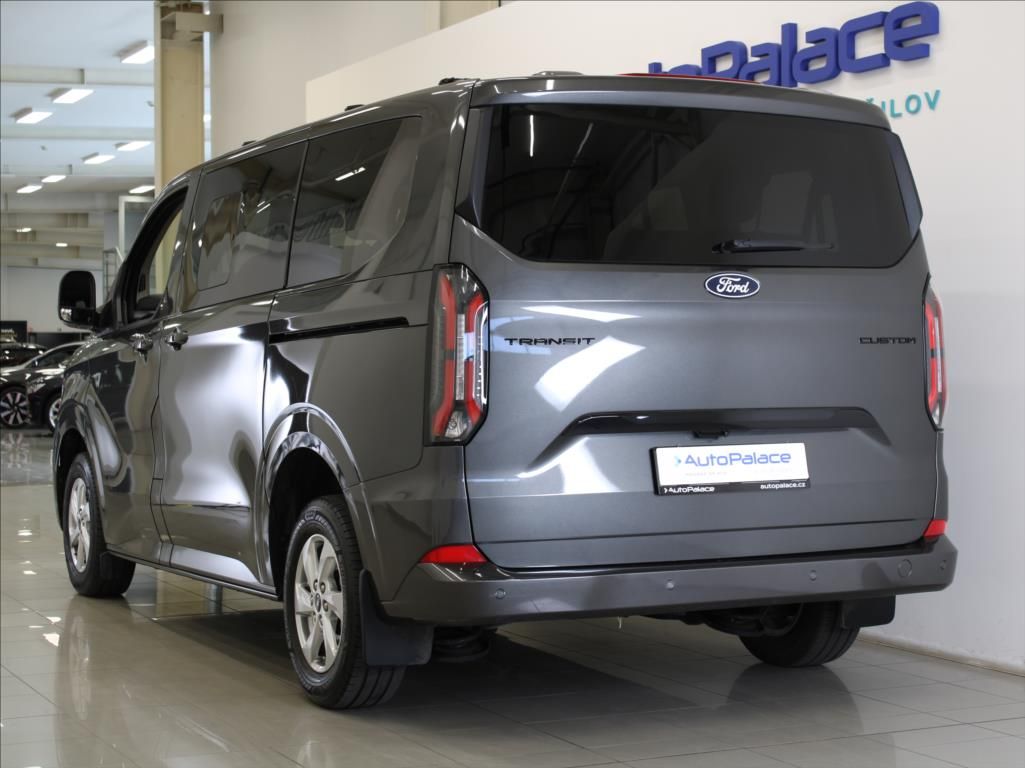 Ford Transit Custom, 2,0 EB 110kW Limited 8-míst ČR - fotka 2