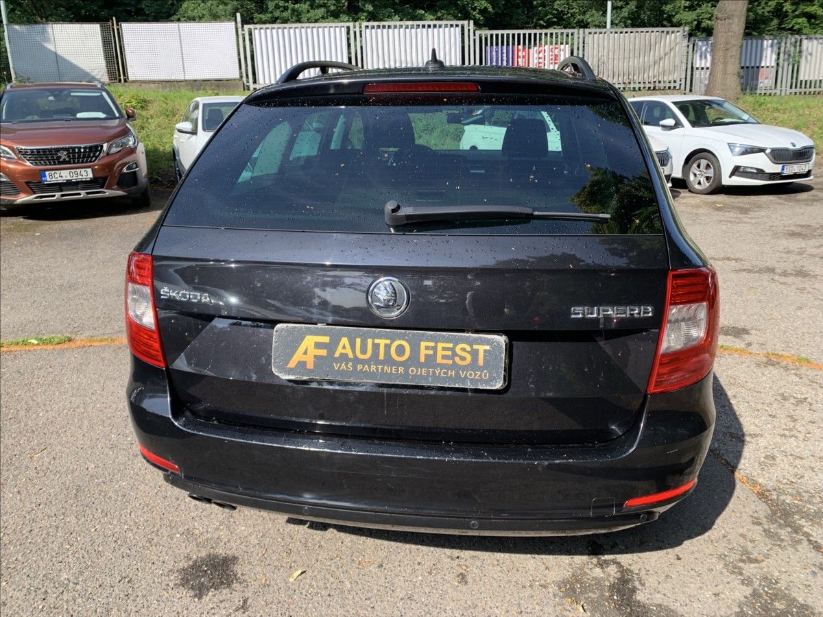 Škoda Superb, 2,0 TDI DSG - fotka 6