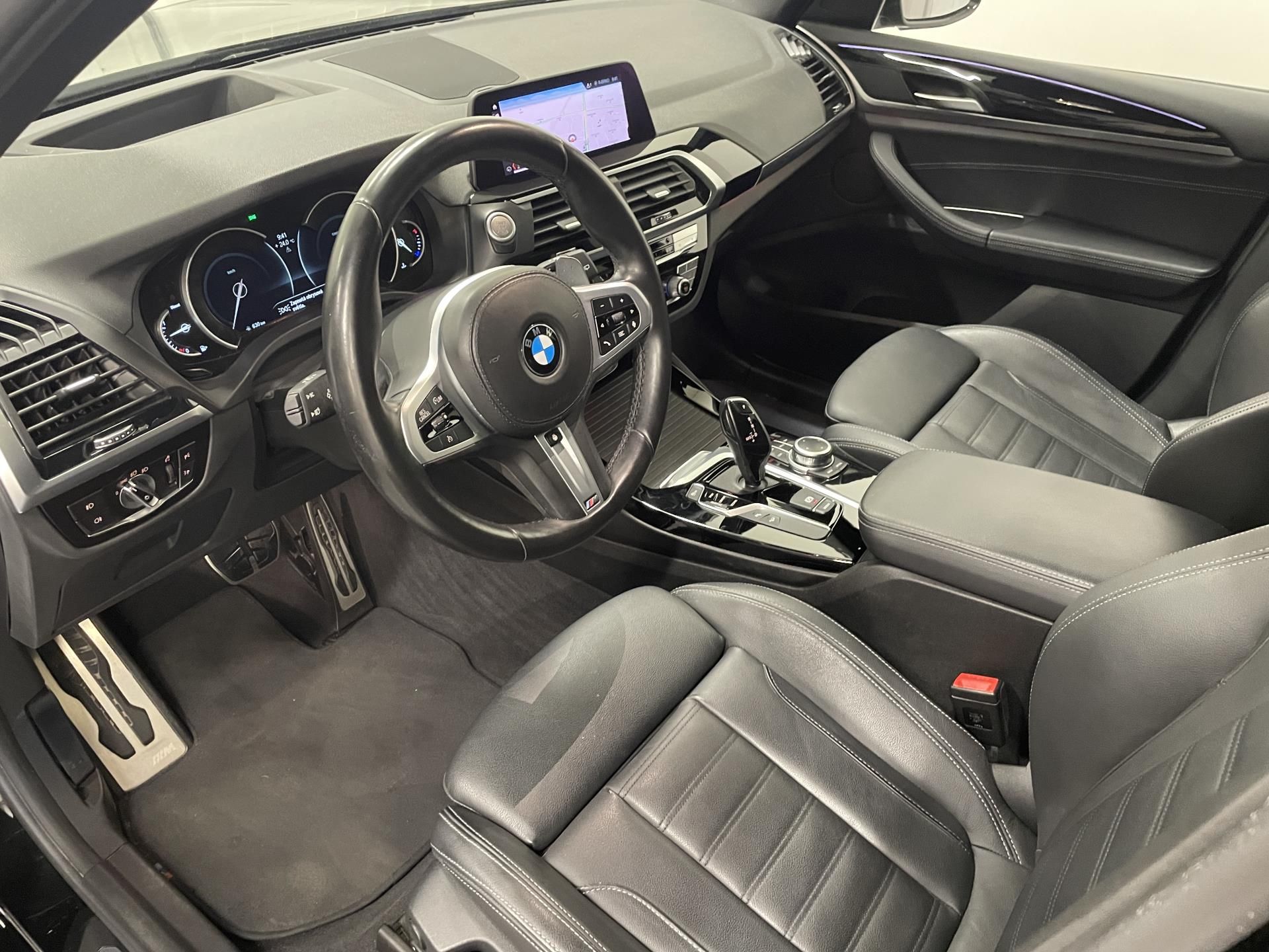 BMW X3, xDrive 20d, Mpaket, Tažné - fotka 6
