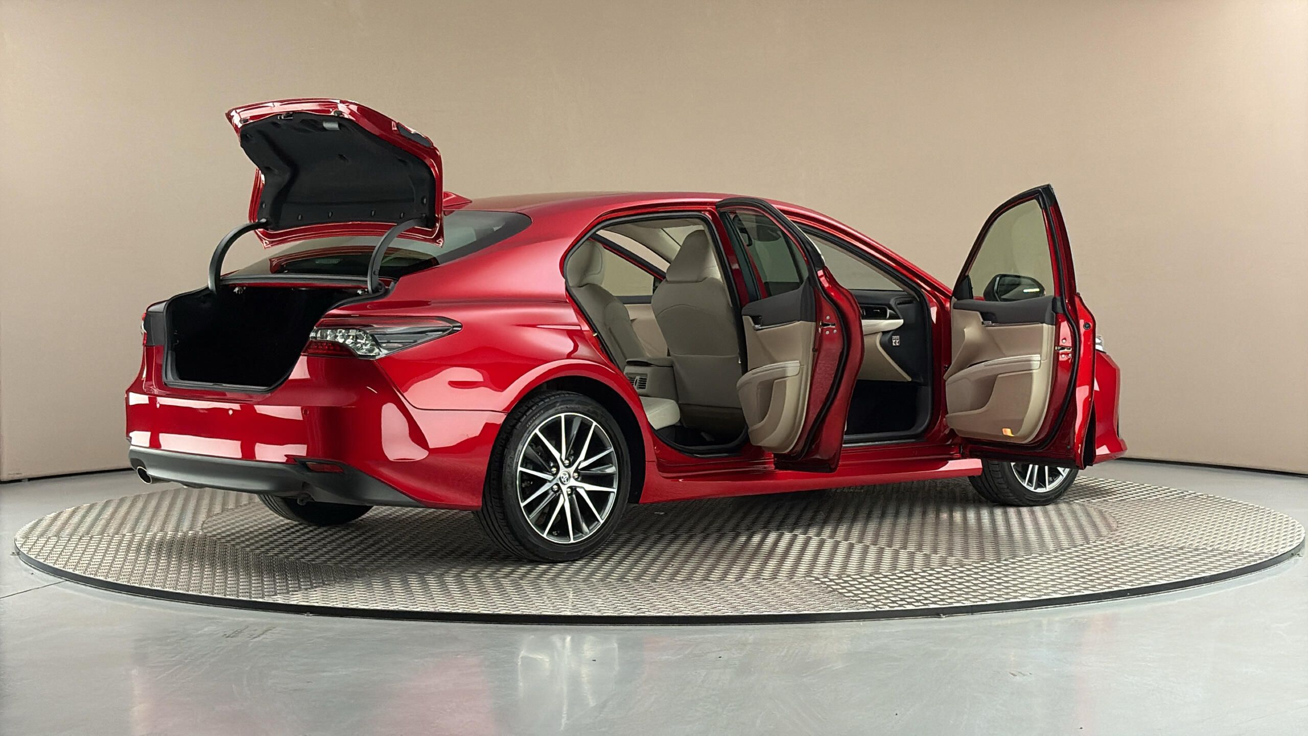 Toyota Camry, 2.5 Hybrid AUT Executive - fotka 6