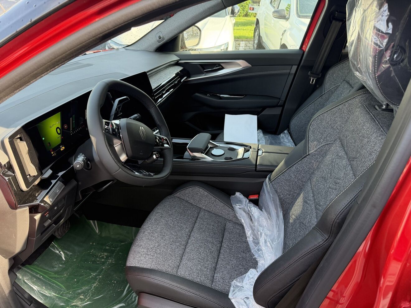Renault Austral, techno mild hybrid 150 auto - fotka 5